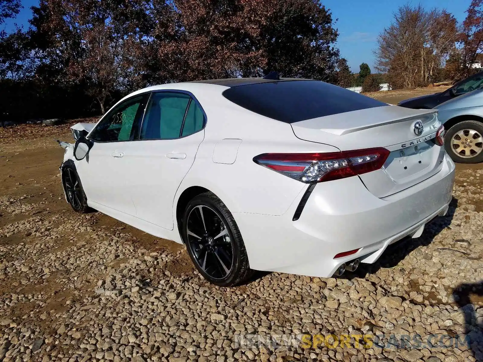 3 Photograph of a damaged car 4T1BZ1HK3KU028280 TOYOTA CAMRY 2019