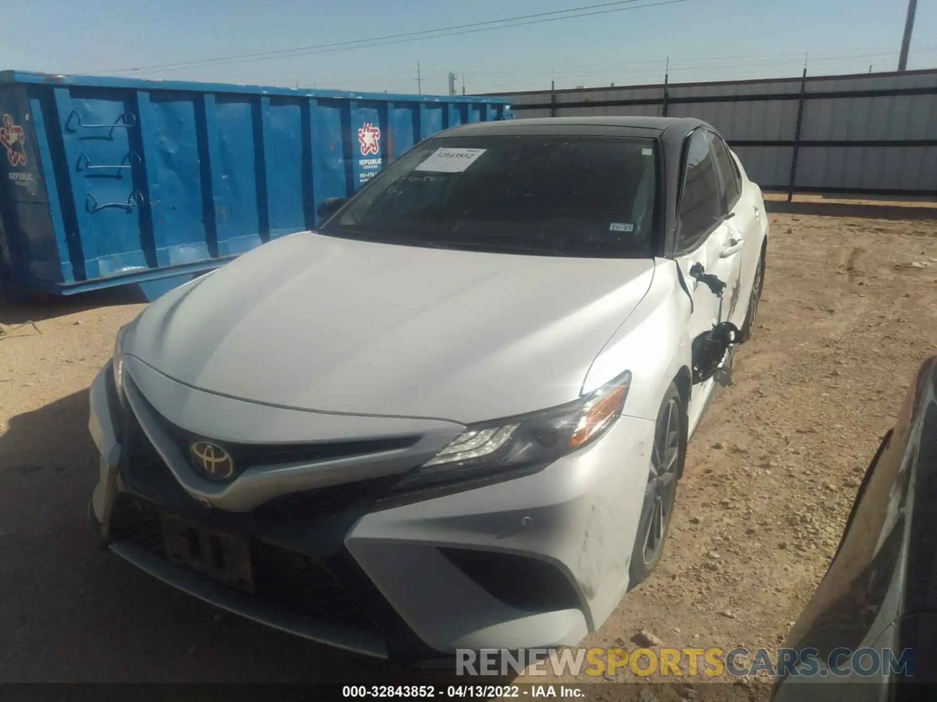 2 Photograph of a damaged car 4T1BZ1HK3KU030434 TOYOTA CAMRY 2019