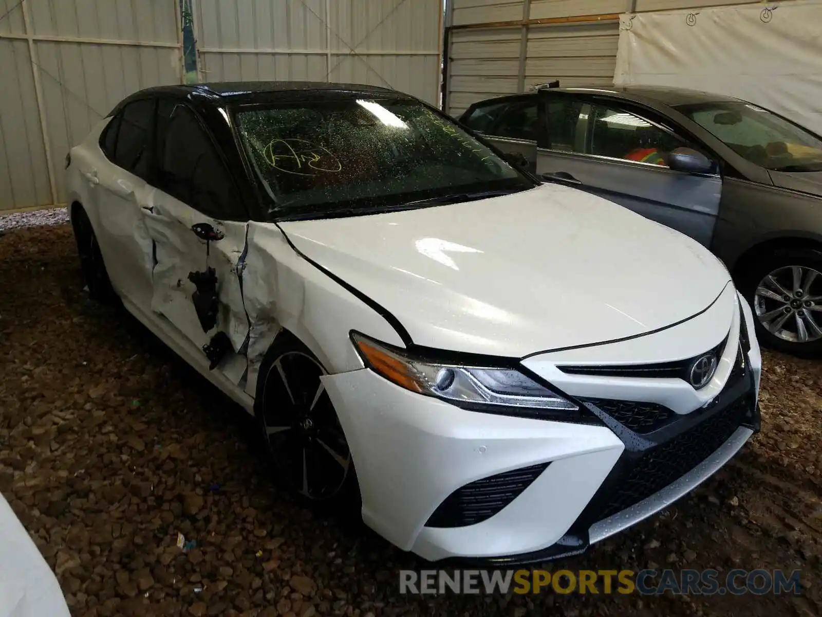 1 Photograph of a damaged car 4T1BZ1HK3KU031308 TOYOTA CAMRY 2019