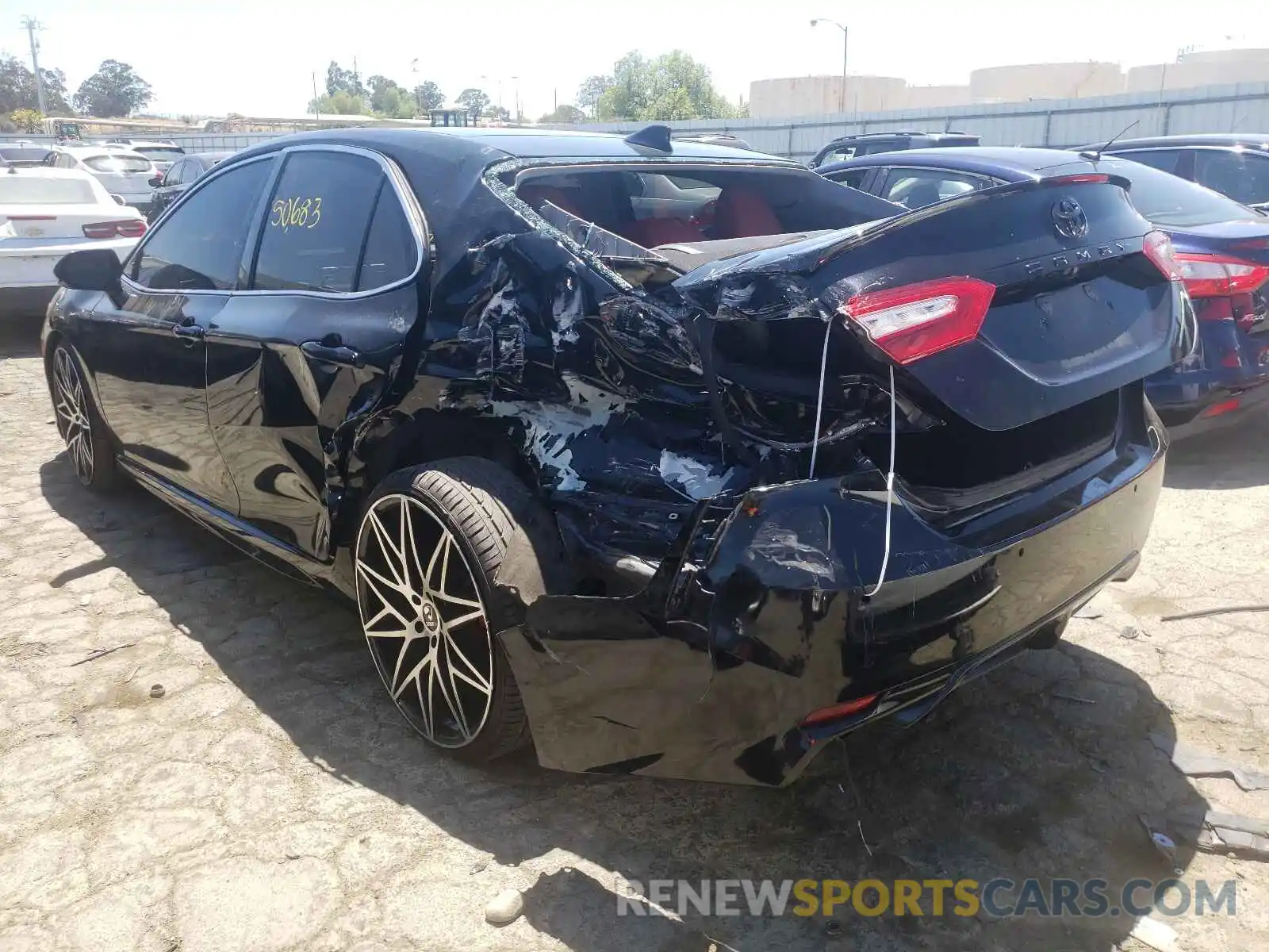 3 Photograph of a damaged car 4T1BZ1HK3KU508660 TOYOTA CAMRY 2019