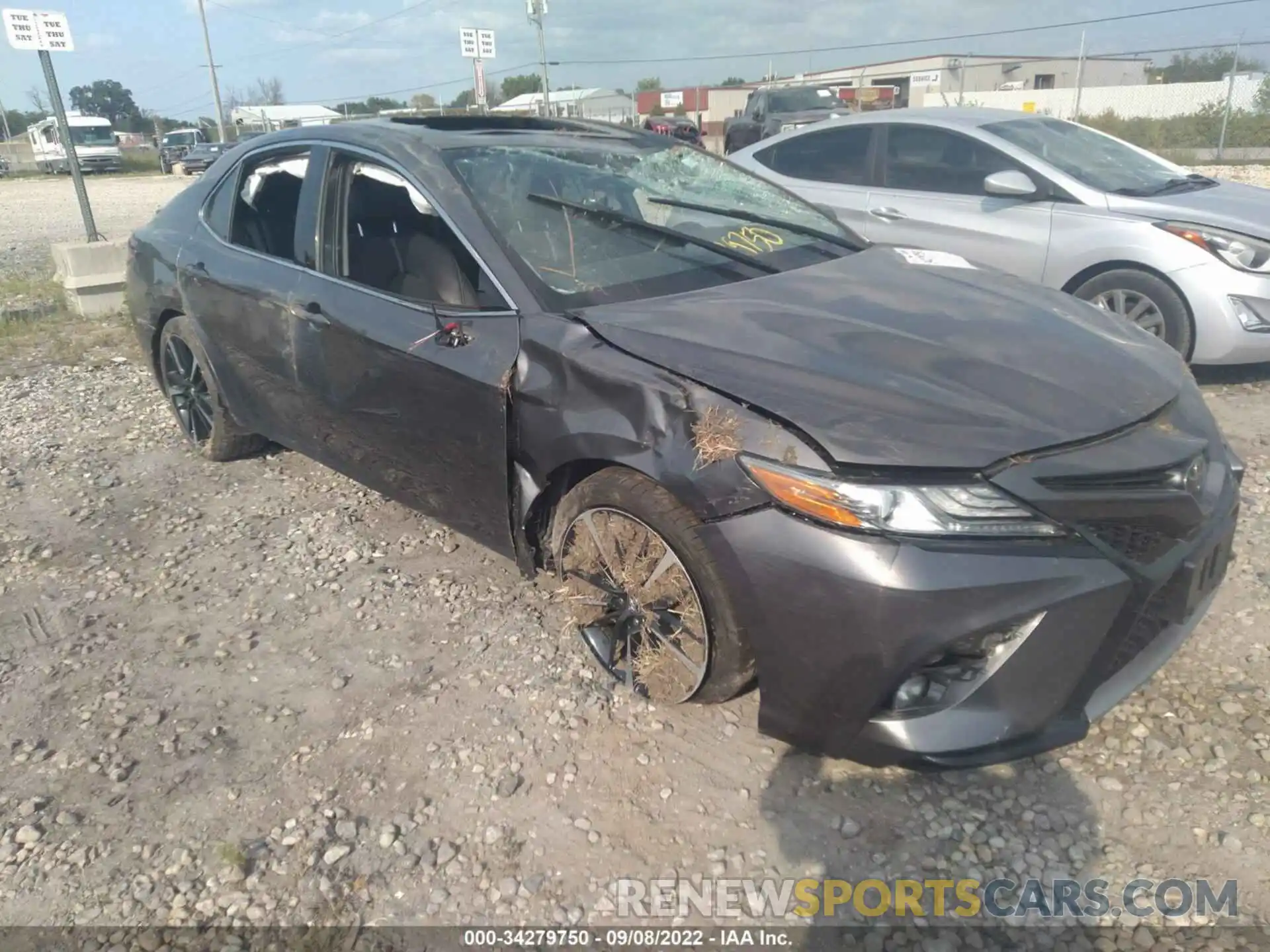 1 Photograph of a damaged car 4T1BZ1HK3KU509047 TOYOTA CAMRY 2019