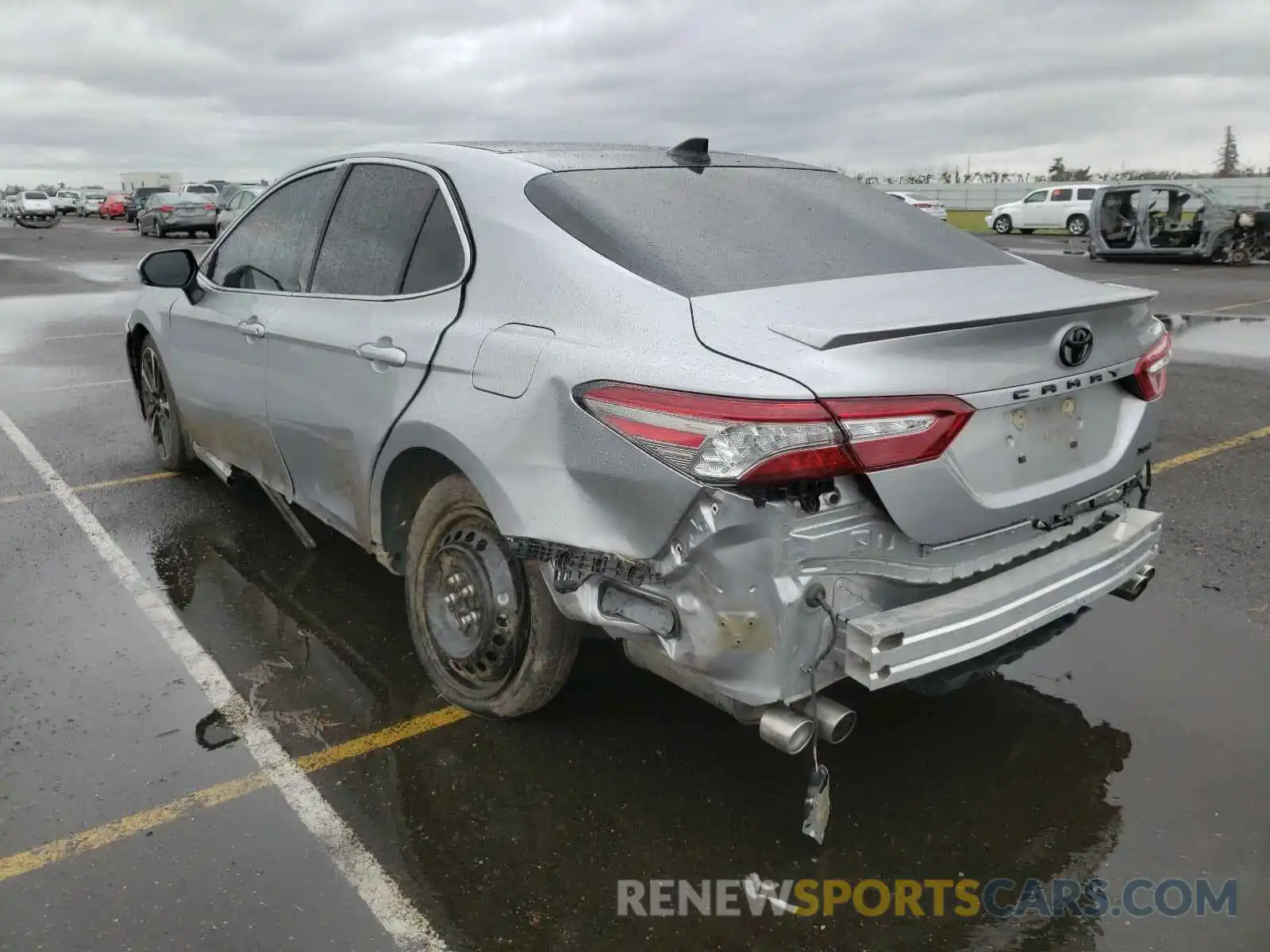 3 Photograph of a damaged car 4T1BZ1HK3KU509243 TOYOTA CAMRY 2019