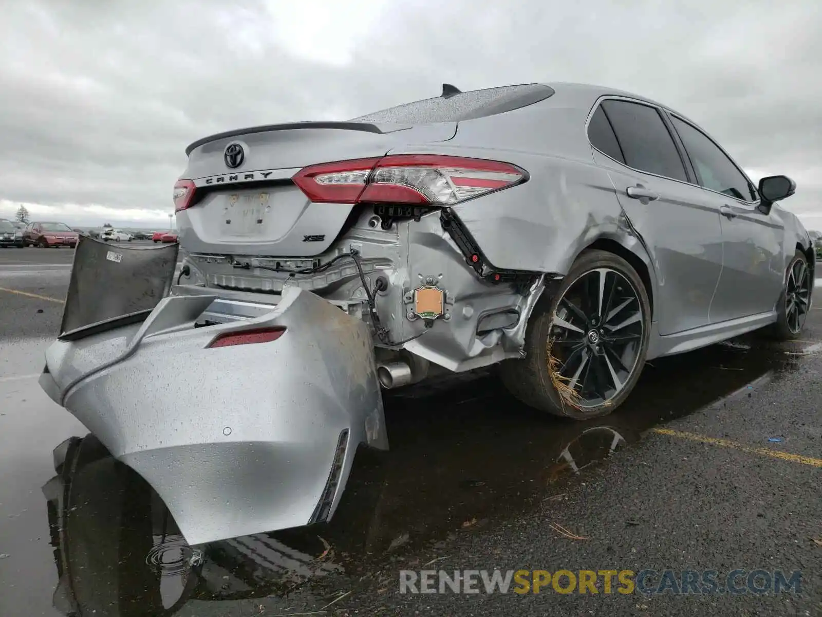 9 Photograph of a damaged car 4T1BZ1HK3KU509243 TOYOTA CAMRY 2019