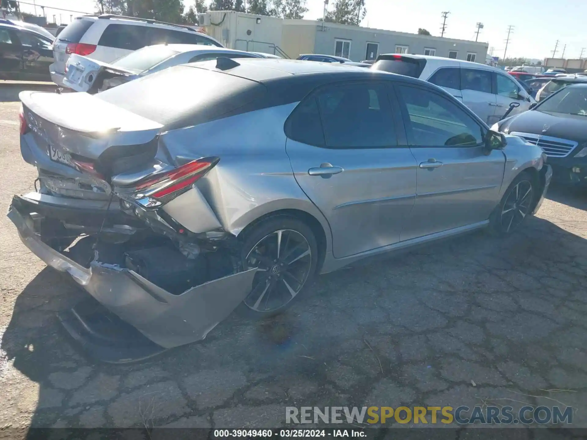 4 Photograph of a damaged car 4T1BZ1HK4KU024027 TOYOTA CAMRY 2019