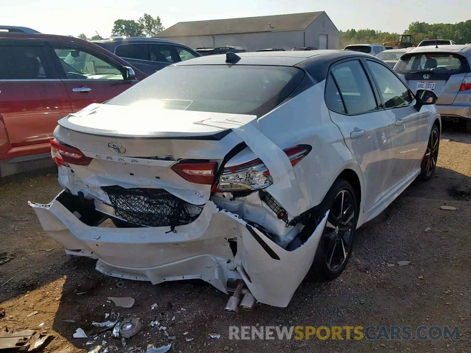 4 Photograph of a damaged car 4T1BZ1HK4KU025145 TOYOTA CAMRY 2019