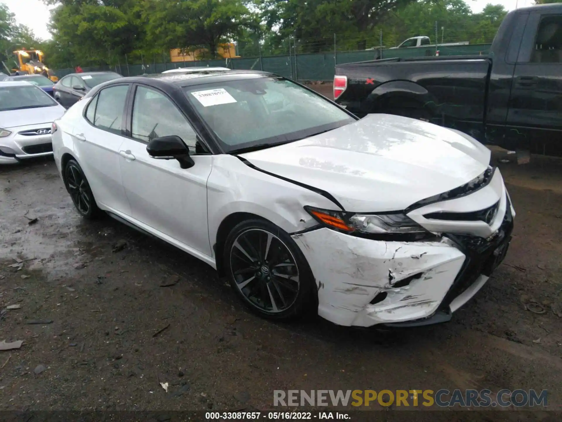 1 Photograph of a damaged car 4T1BZ1HK4KU026151 TOYOTA CAMRY 2019