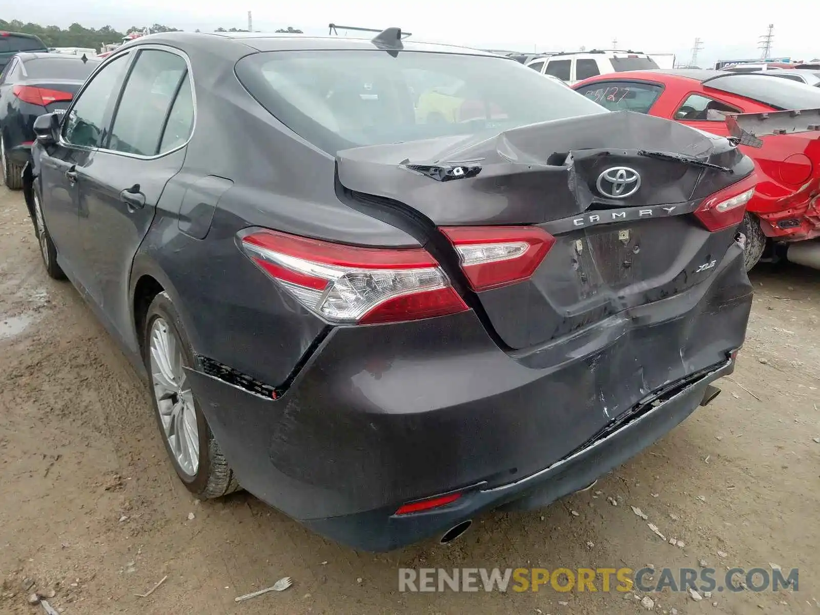 3 Photograph of a damaged car 4T1BZ1HK4KU029034 TOYOTA CAMRY 2019