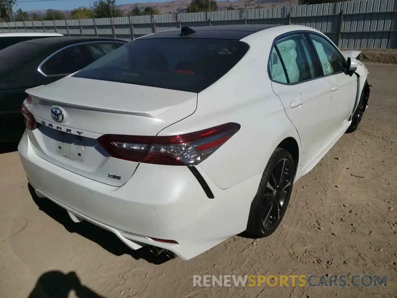 4 Фотография поврежденного автомобиля 4T1BZ1HK4KU507615 TOYOTA CAMRY 2019