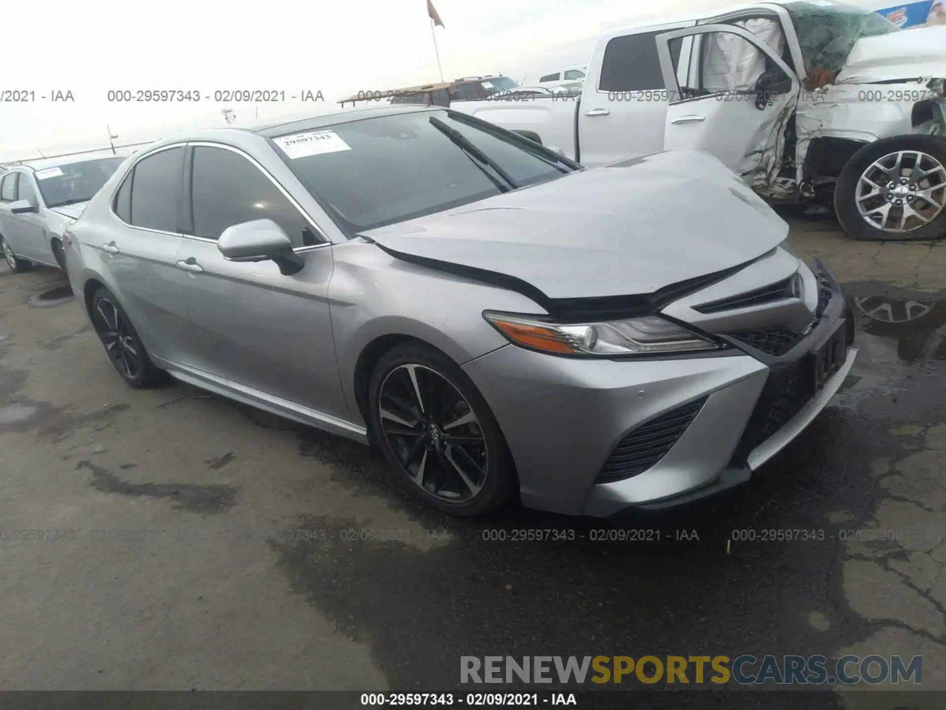 1 Photograph of a damaged car 4T1BZ1HK4KU508585 TOYOTA CAMRY 2019