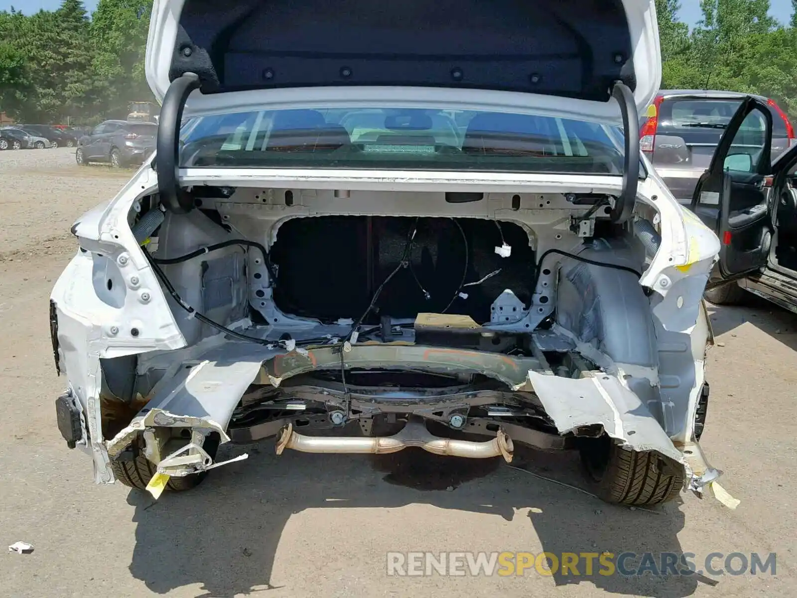 9 Photograph of a damaged car 4T1BZ1HK5KU025204 TOYOTA CAMRY 2019