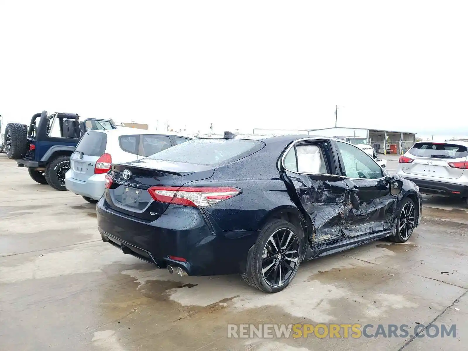 4 Photograph of a damaged car 4T1BZ1HK5KU027115 TOYOTA CAMRY 2019