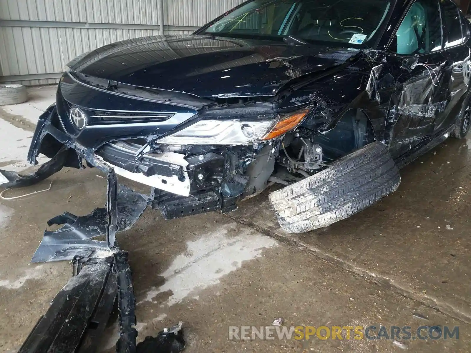 9 Photograph of a damaged car 4T1BZ1HK5KU028684 TOYOTA CAMRY 2019