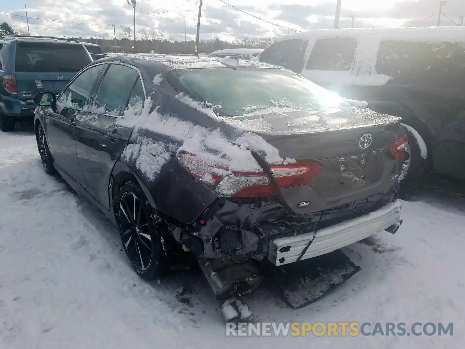 3 Photograph of a damaged car 4T1BZ1HK5KU028927 TOYOTA CAMRY 2019