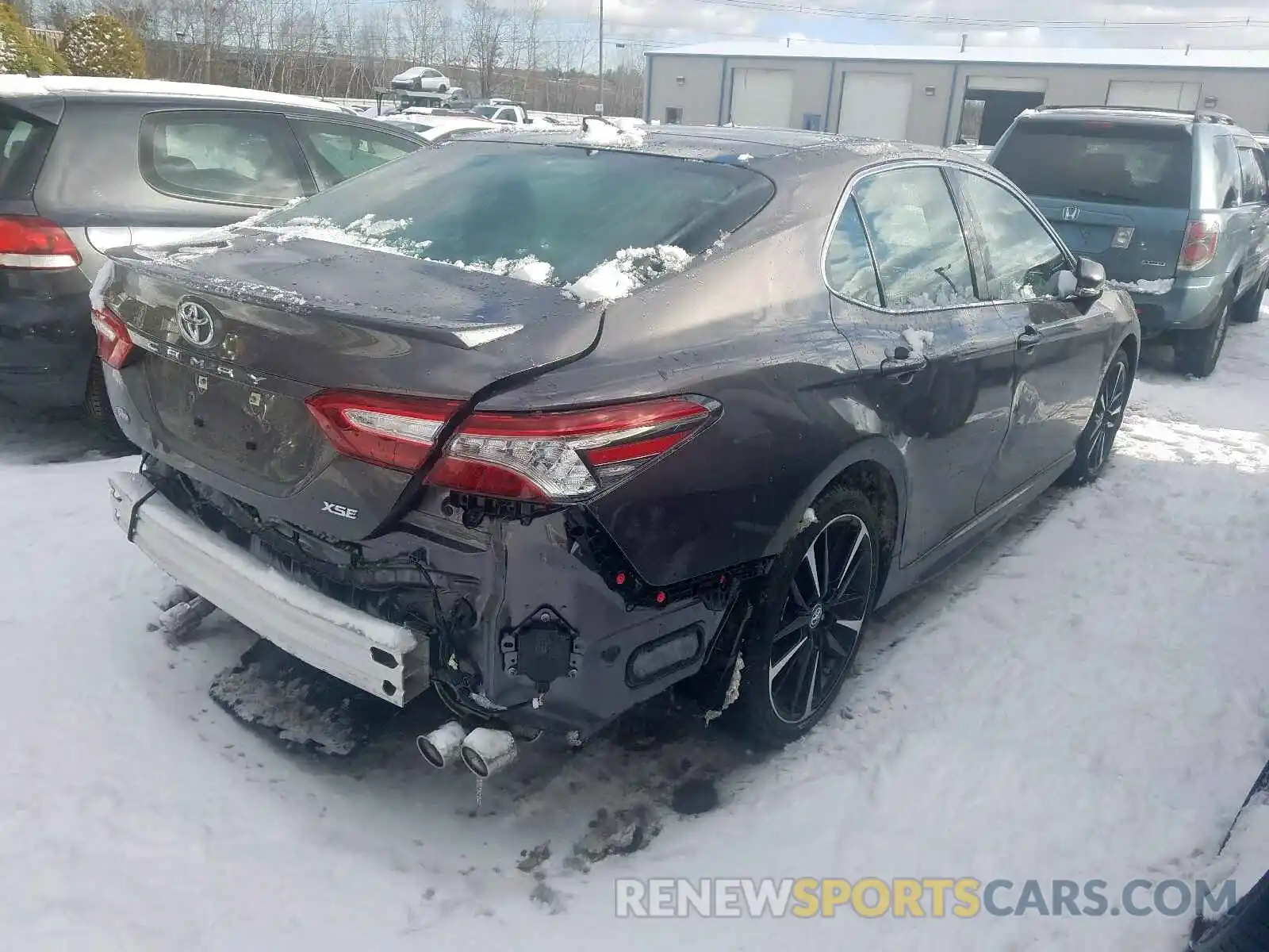 4 Photograph of a damaged car 4T1BZ1HK5KU028927 TOYOTA CAMRY 2019