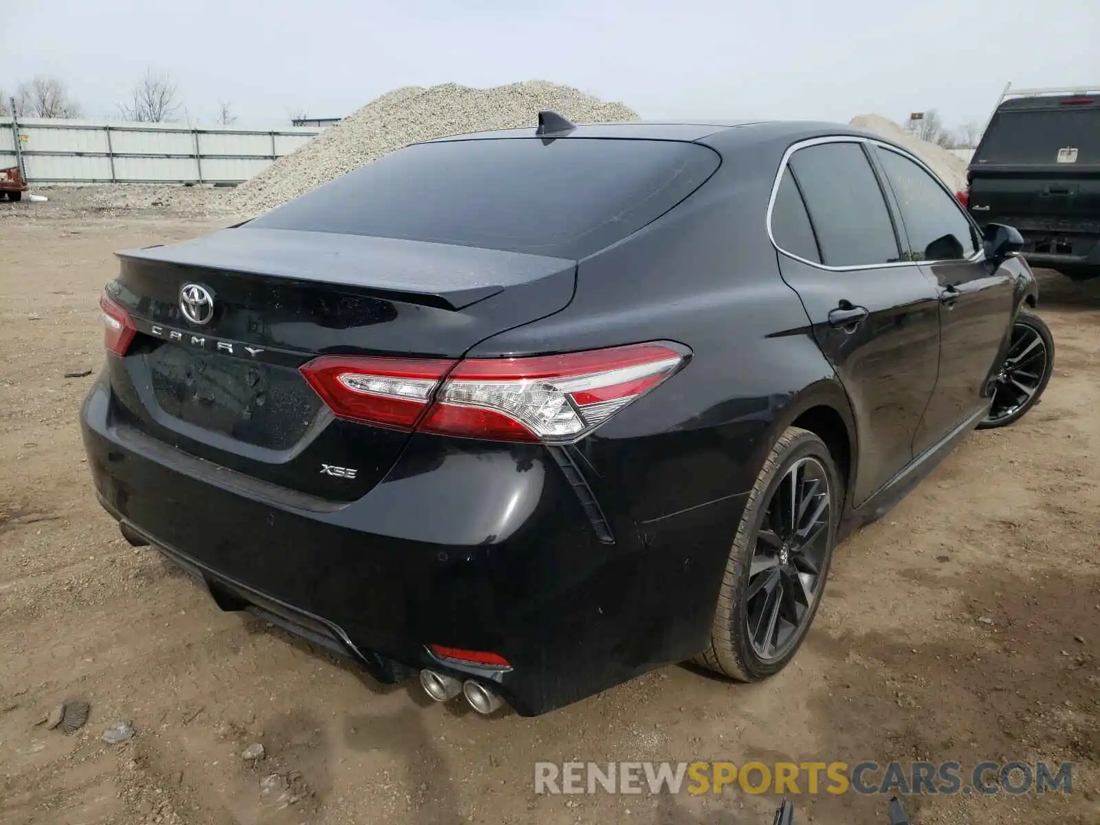 4 Photograph of a damaged car 4T1BZ1HK5KU029656 TOYOTA CAMRY 2019