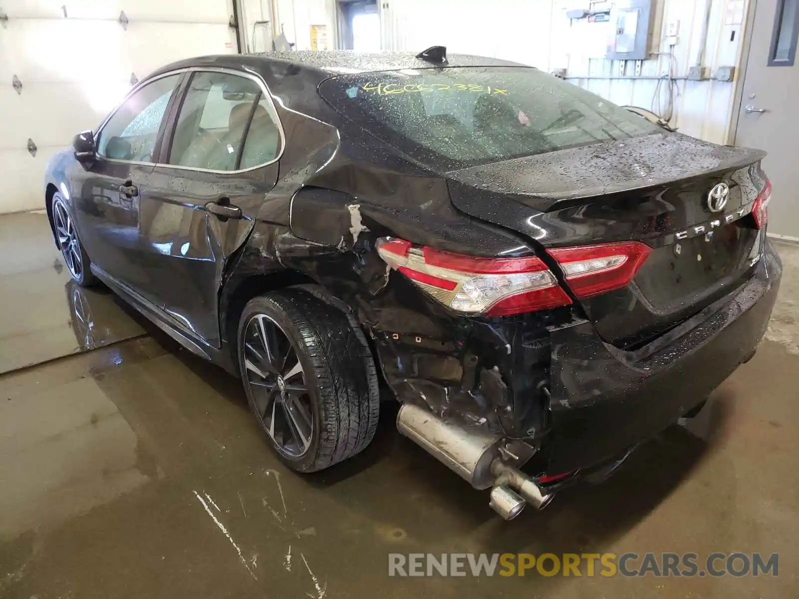 3 Photograph of a damaged car 4T1BZ1HK5KU029754 TOYOTA CAMRY 2019