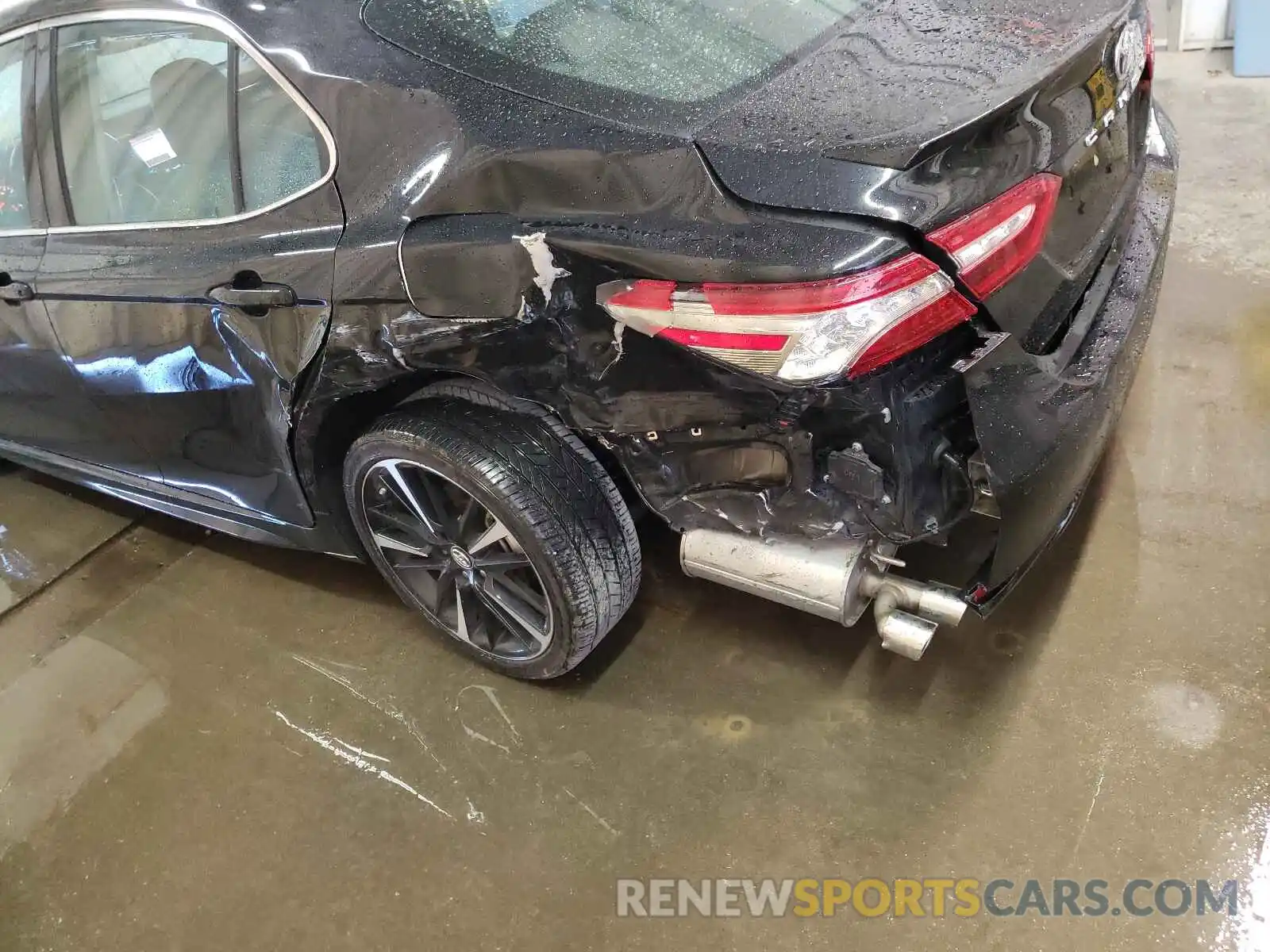 9 Photograph of a damaged car 4T1BZ1HK5KU029754 TOYOTA CAMRY 2019