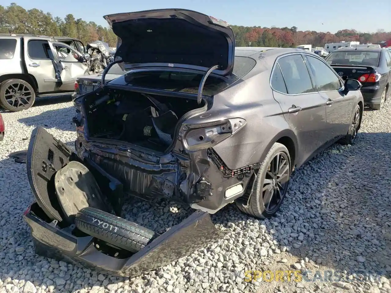 4 Photograph of a damaged car 4T1BZ1HK5KU030547 TOYOTA CAMRY 2019