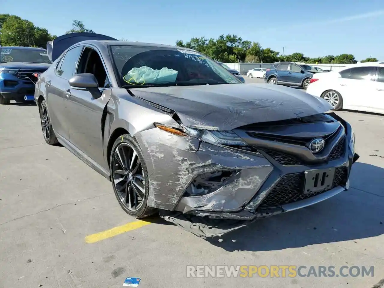 1 Photograph of a damaged car 4T1BZ1HK5KU030886 TOYOTA CAMRY 2019