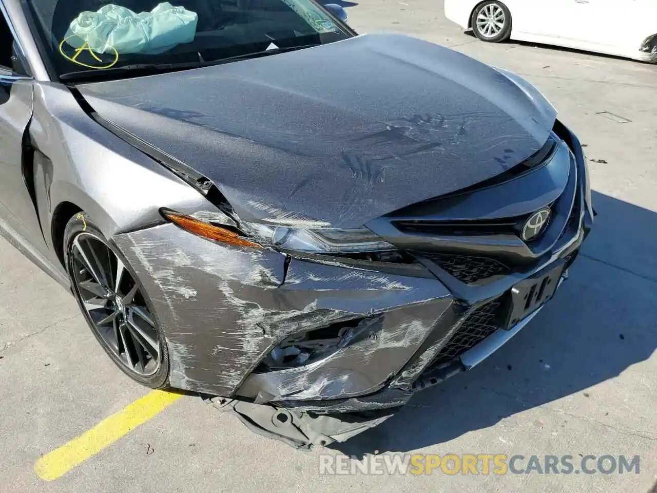 9 Photograph of a damaged car 4T1BZ1HK5KU030886 TOYOTA CAMRY 2019