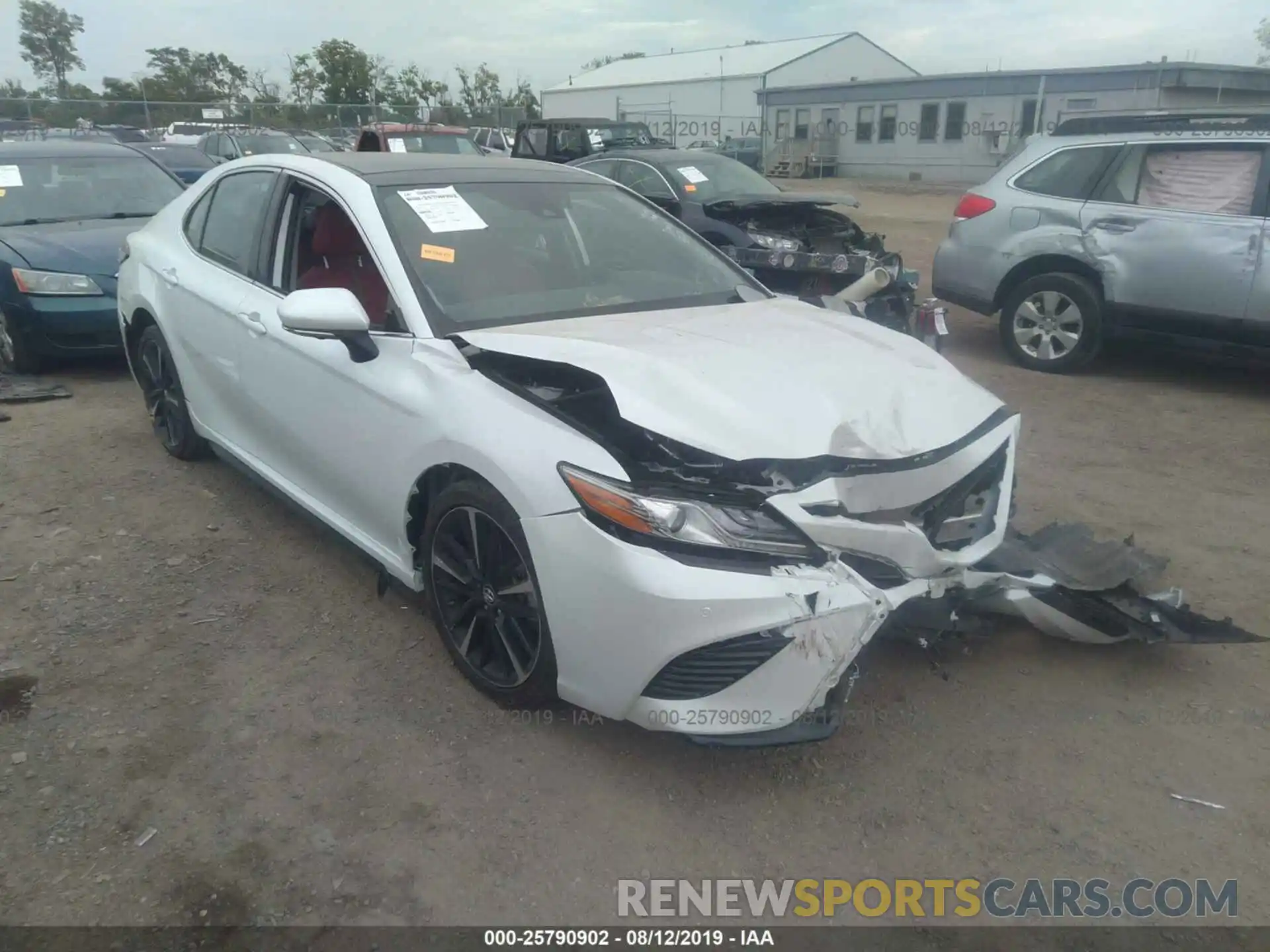 1 Photograph of a damaged car 4T1BZ1HK5KU507686 TOYOTA CAMRY 2019