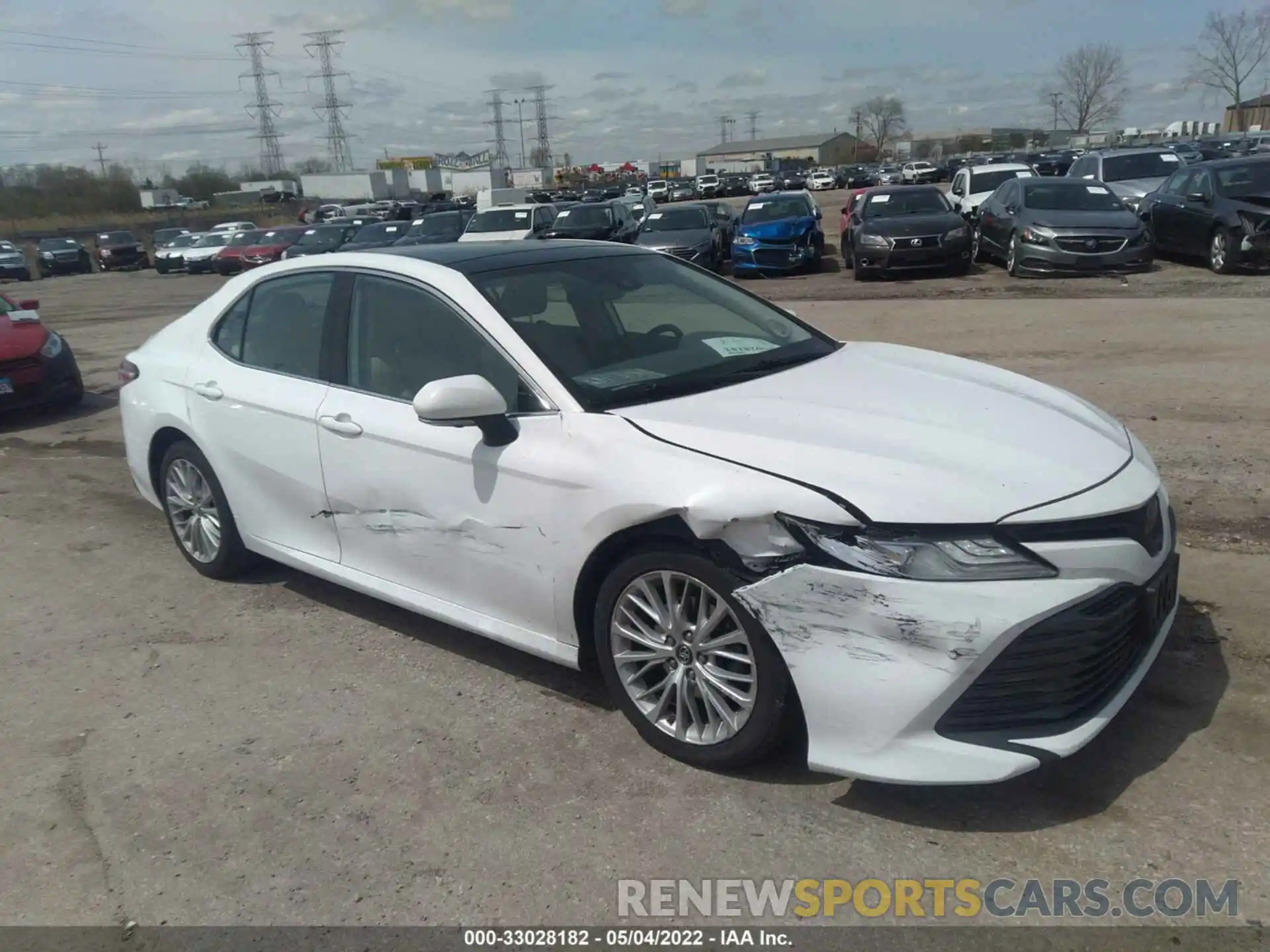 1 Photograph of a damaged car 4T1BZ1HK5KU508112 TOYOTA CAMRY 2019