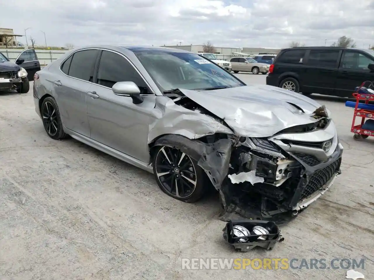 1 Photograph of a damaged car 4T1BZ1HK6KU023428 TOYOTA CAMRY 2019