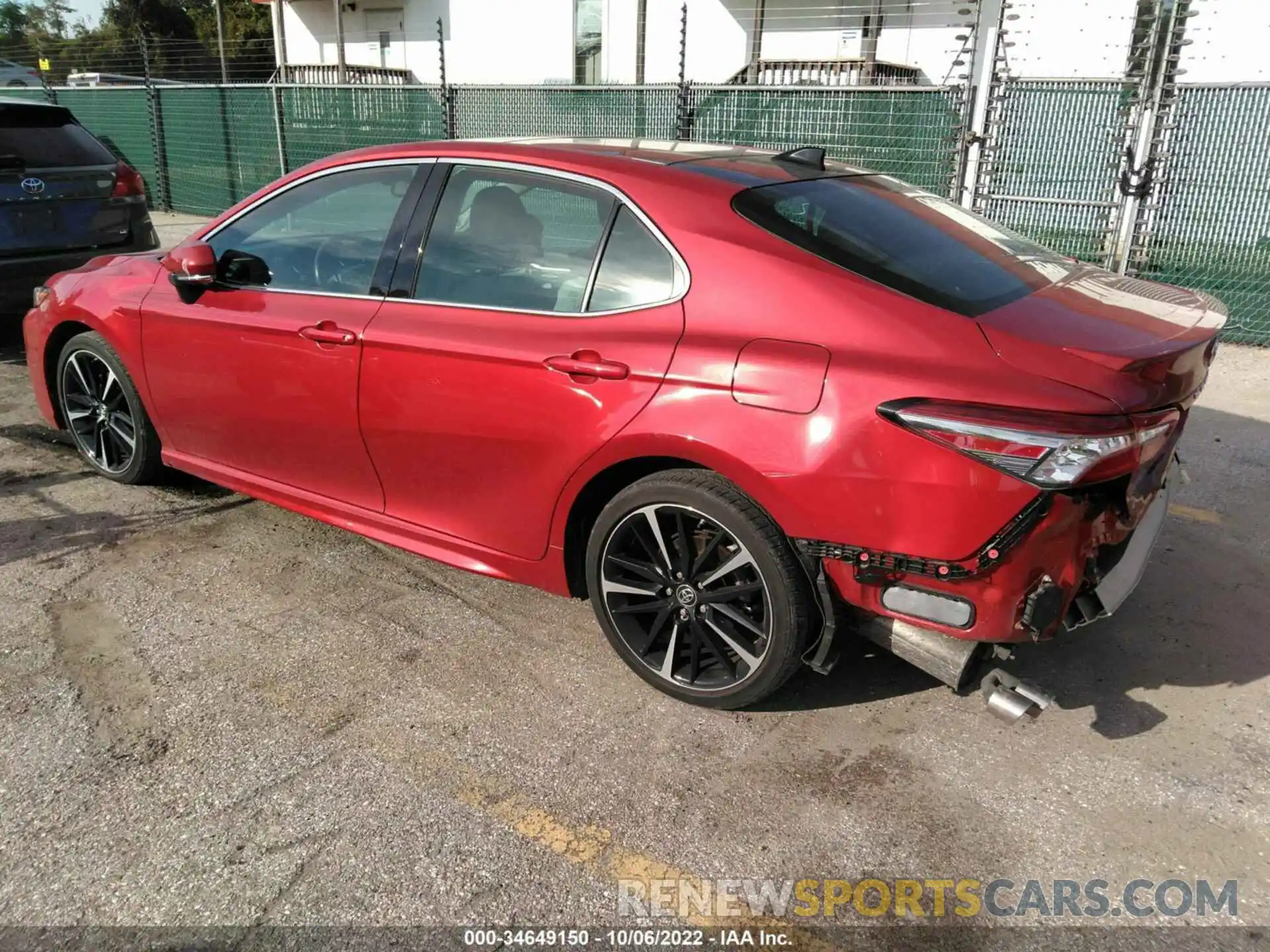 3 Photograph of a damaged car 4T1BZ1HK6KU024062 TOYOTA CAMRY 2019