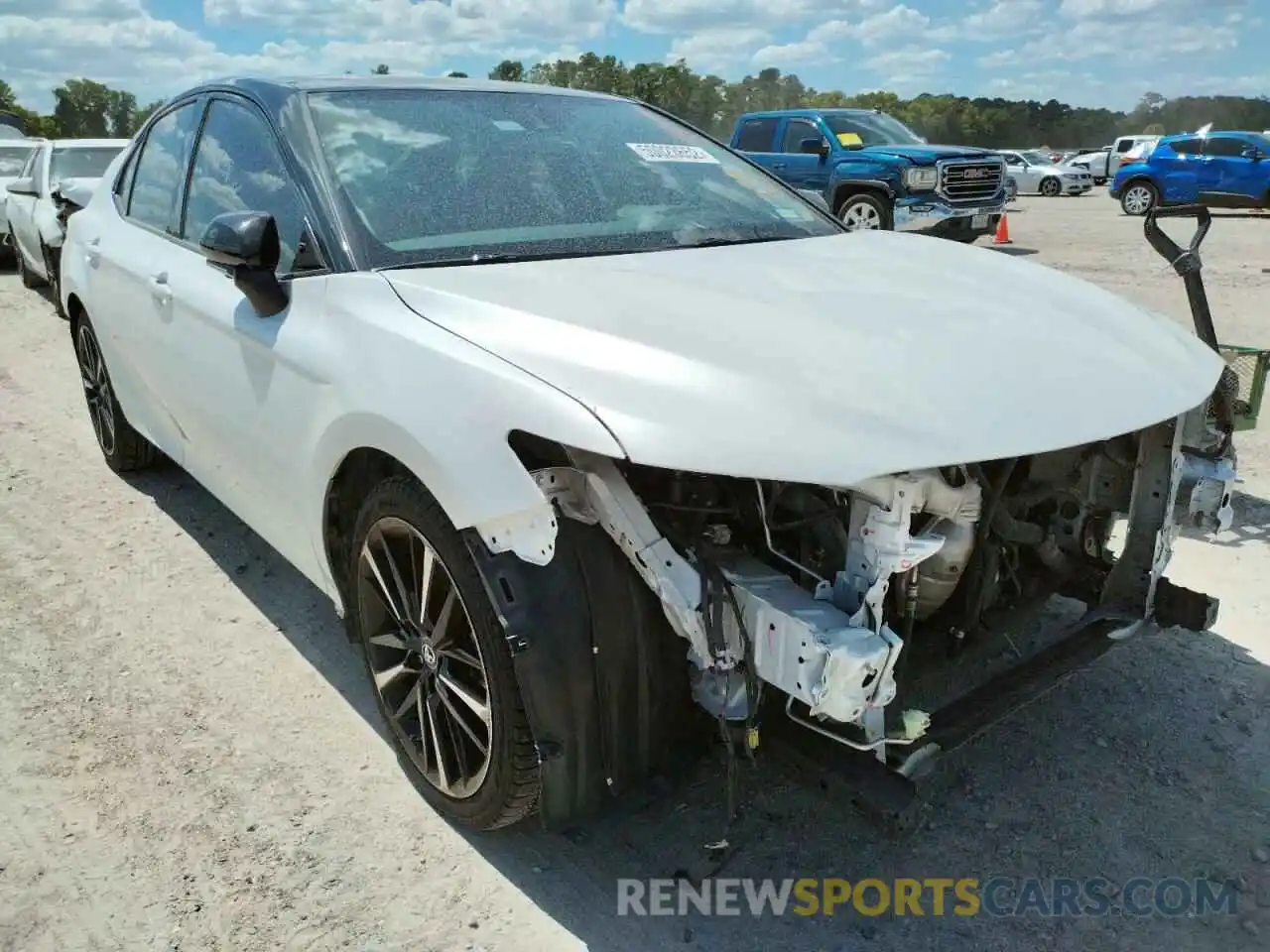 1 Photograph of a damaged car 4T1BZ1HK6KU024546 TOYOTA CAMRY 2019