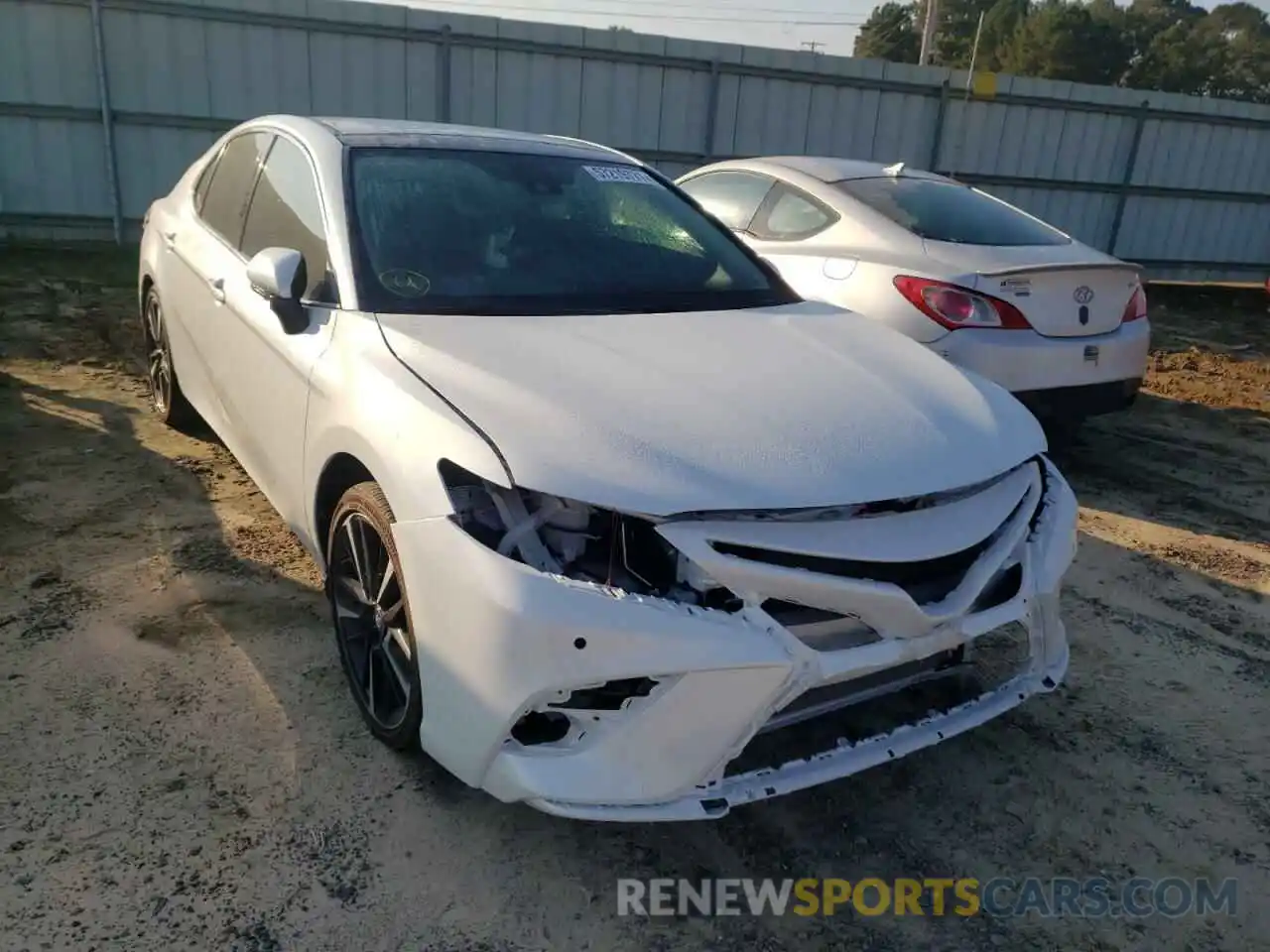 1 Photograph of a damaged car 4T1BZ1HK6KU027558 TOYOTA CAMRY 2019