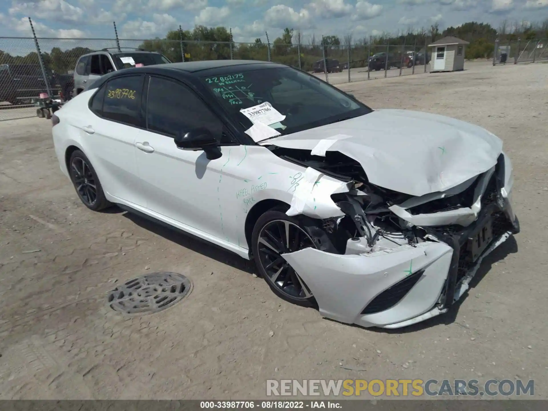 1 Photograph of a damaged car 4T1BZ1HK6KU030220 TOYOTA CAMRY 2019