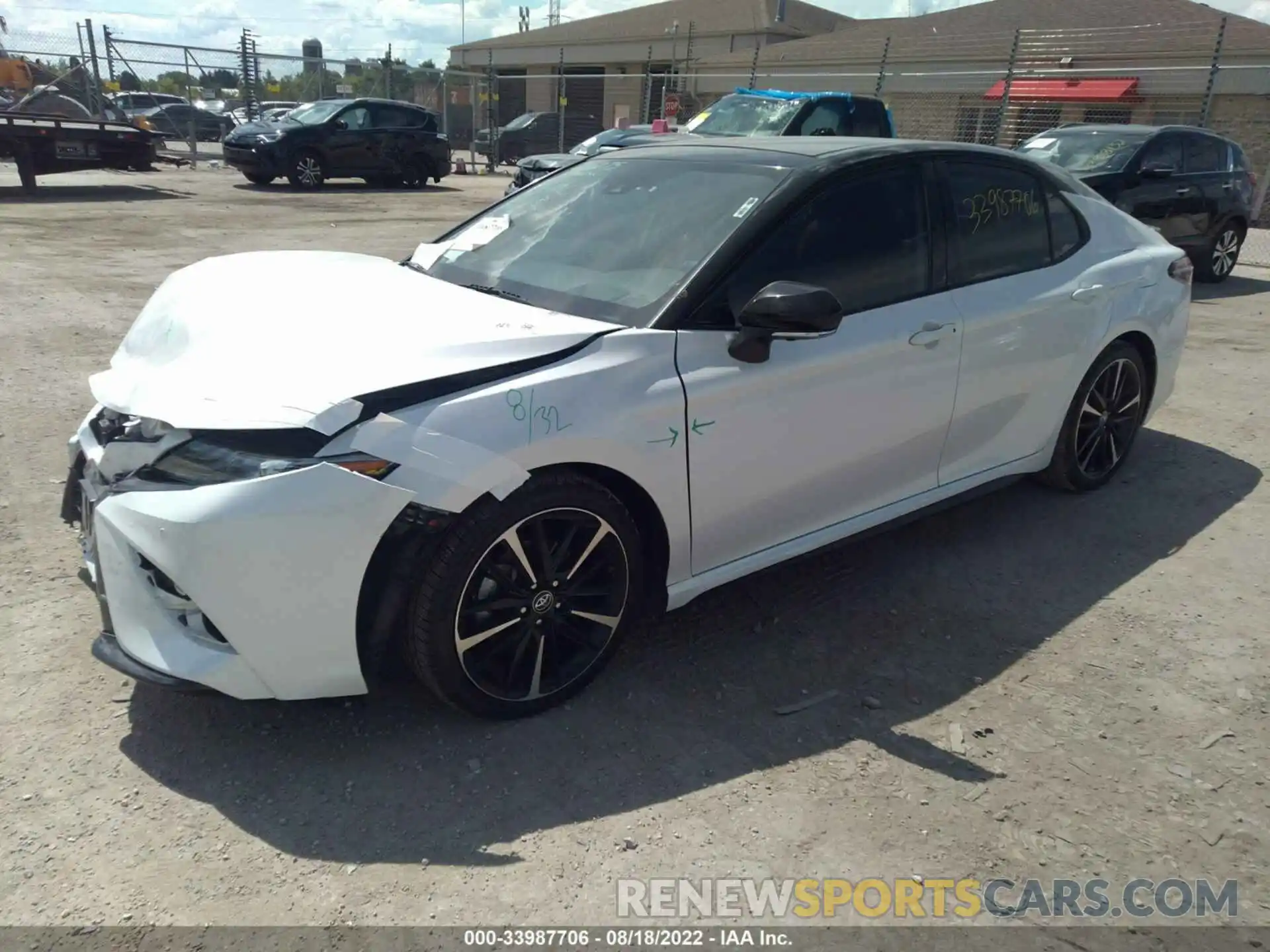 2 Photograph of a damaged car 4T1BZ1HK6KU030220 TOYOTA CAMRY 2019