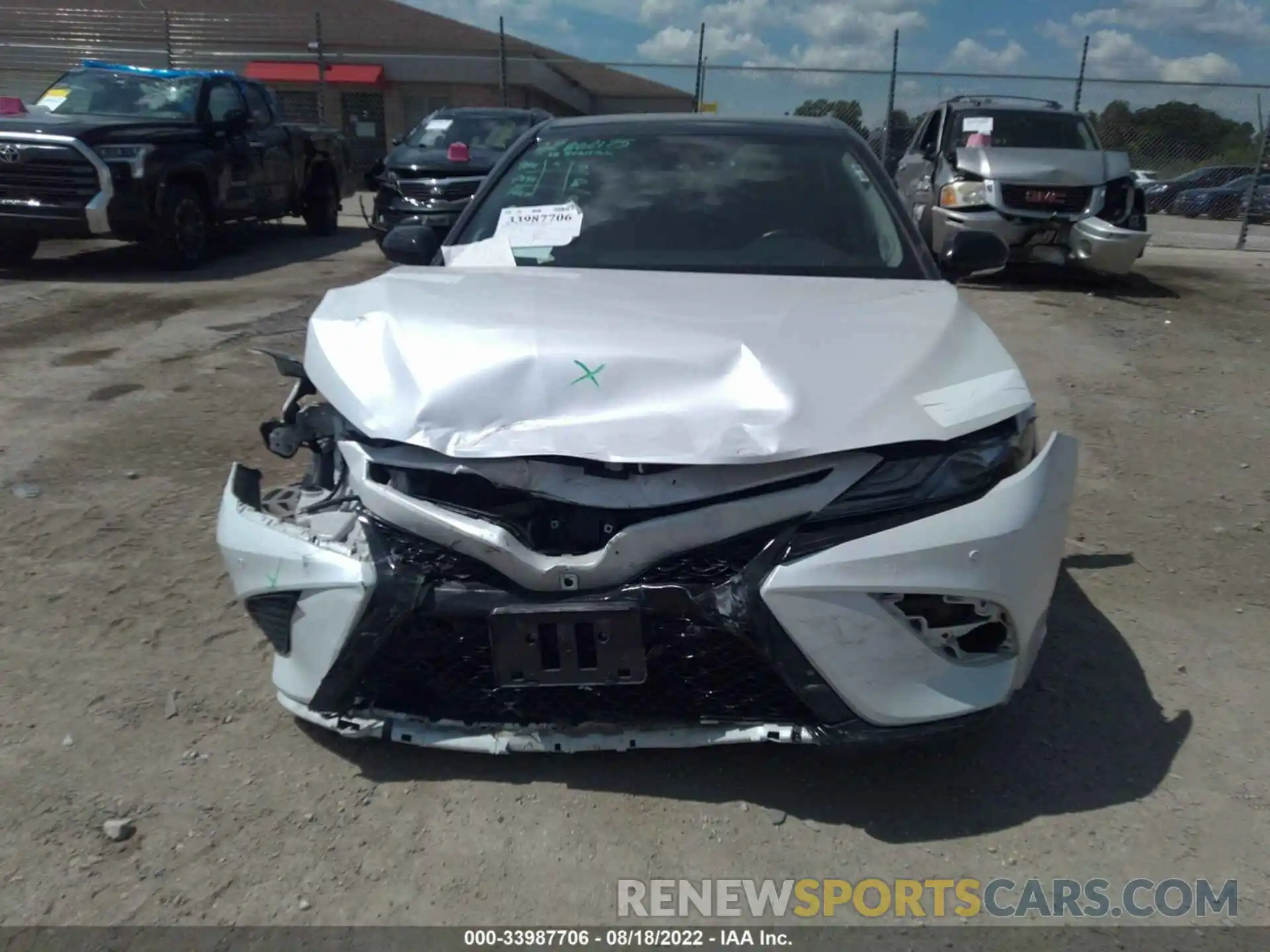 6 Photograph of a damaged car 4T1BZ1HK6KU030220 TOYOTA CAMRY 2019