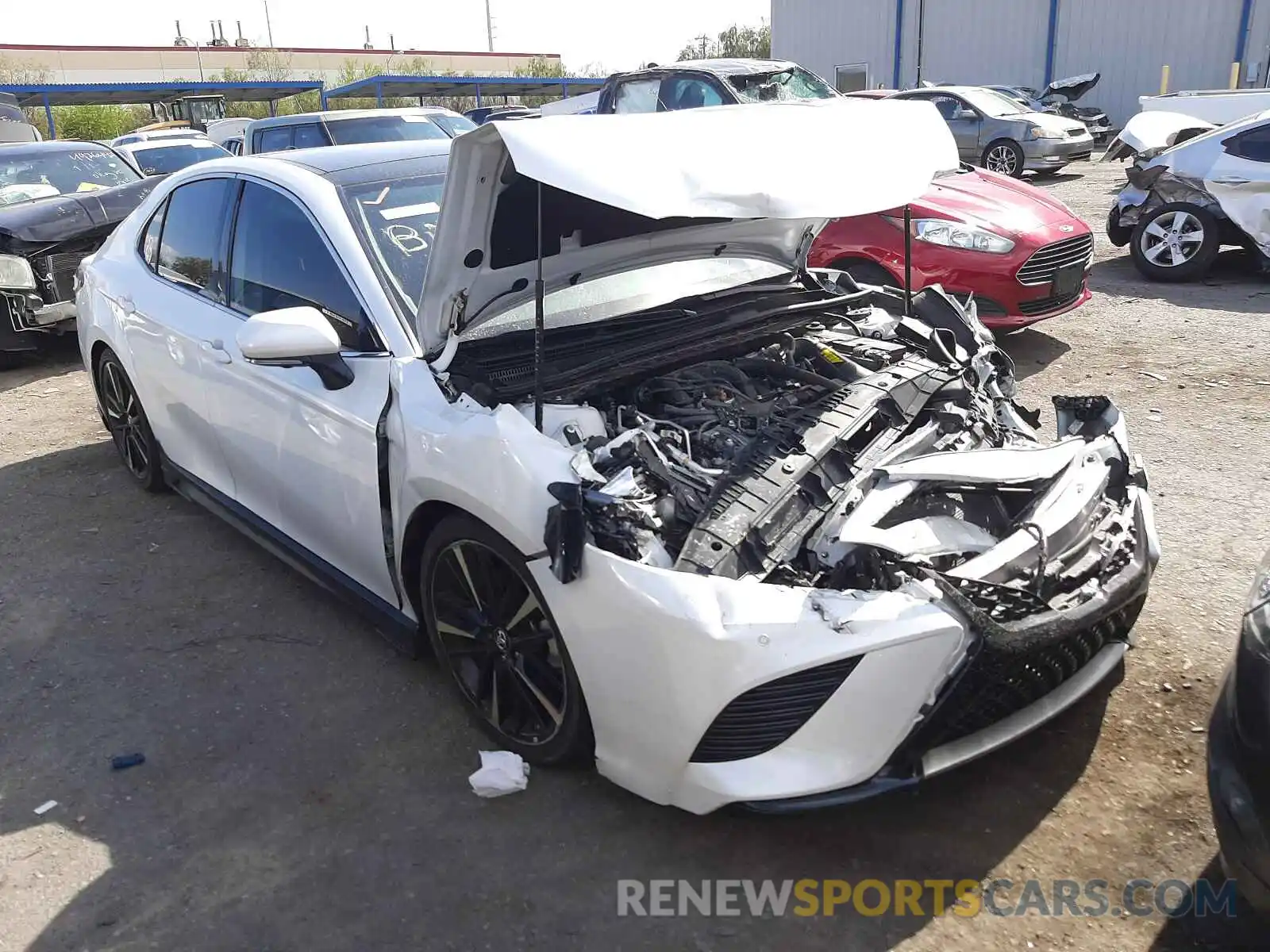 1 Photograph of a damaged car 4T1BZ1HK6KU032274 TOYOTA CAMRY 2019