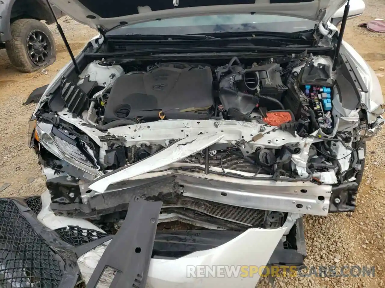 7 Photograph of a damaged car 4T1BZ1HK7KU026547 TOYOTA CAMRY 2019