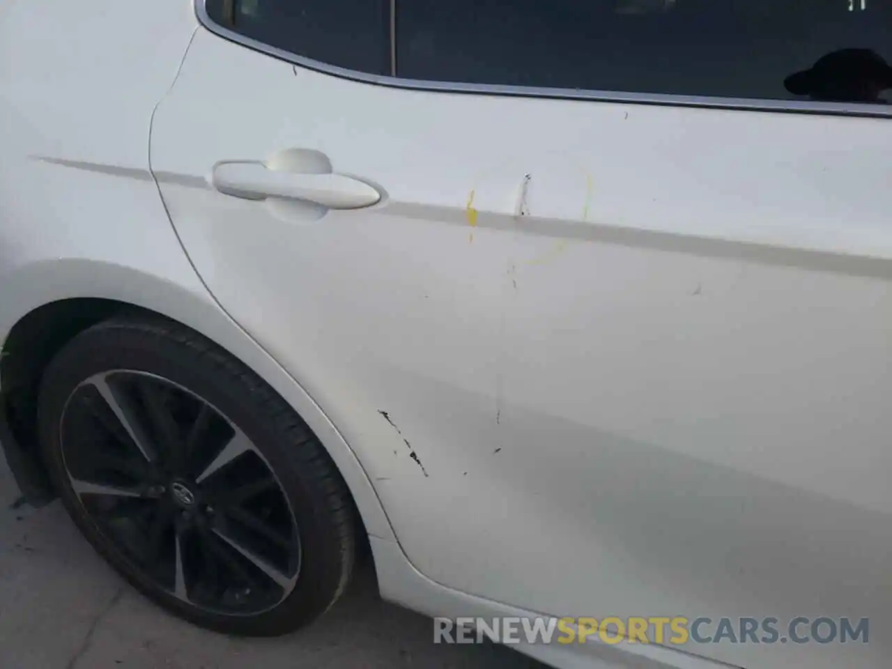 9 Photograph of a damaged car 4T1BZ1HK7KU027763 TOYOTA CAMRY 2019