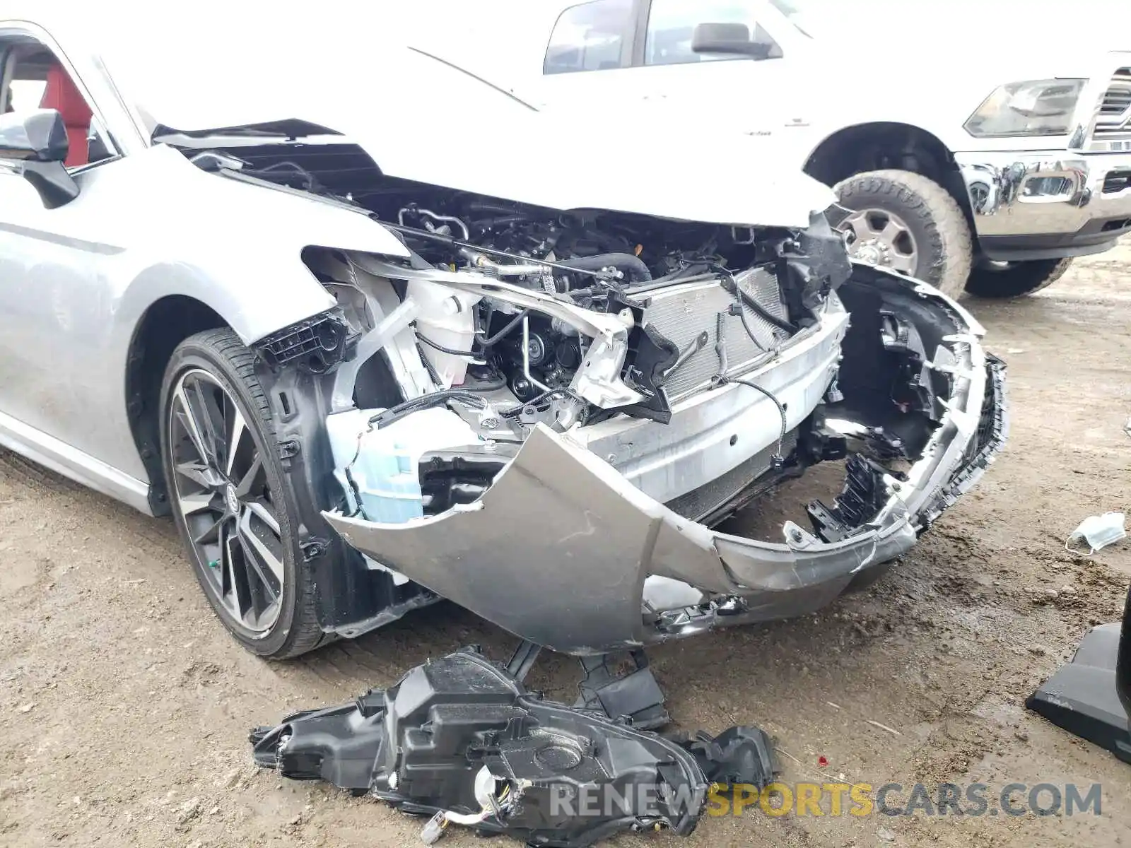 9 Photograph of a damaged car 4T1BZ1HK7KU028055 TOYOTA CAMRY 2019