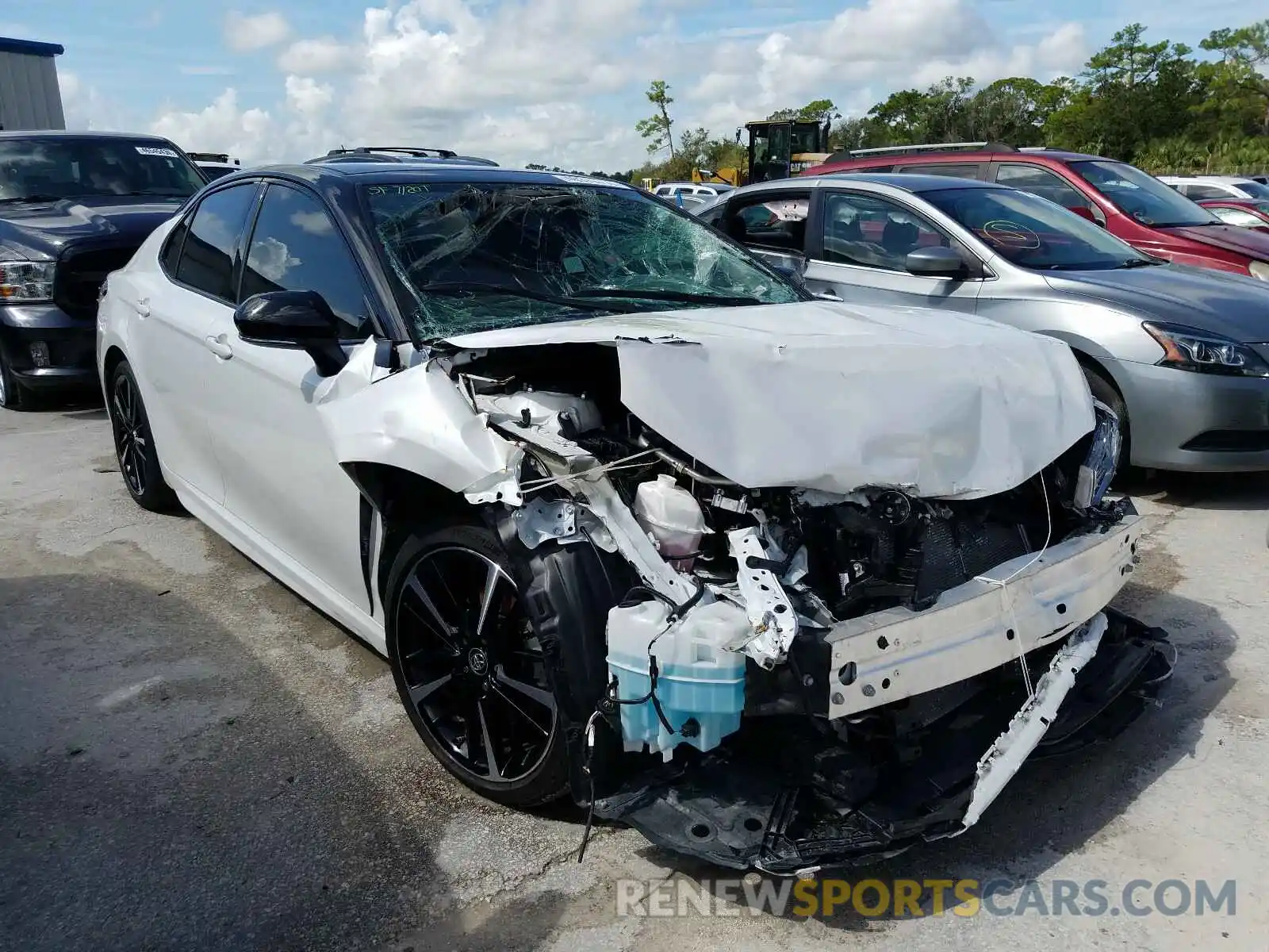 1 Photograph of a damaged car 4T1BZ1HK7KU028704 TOYOTA CAMRY 2019