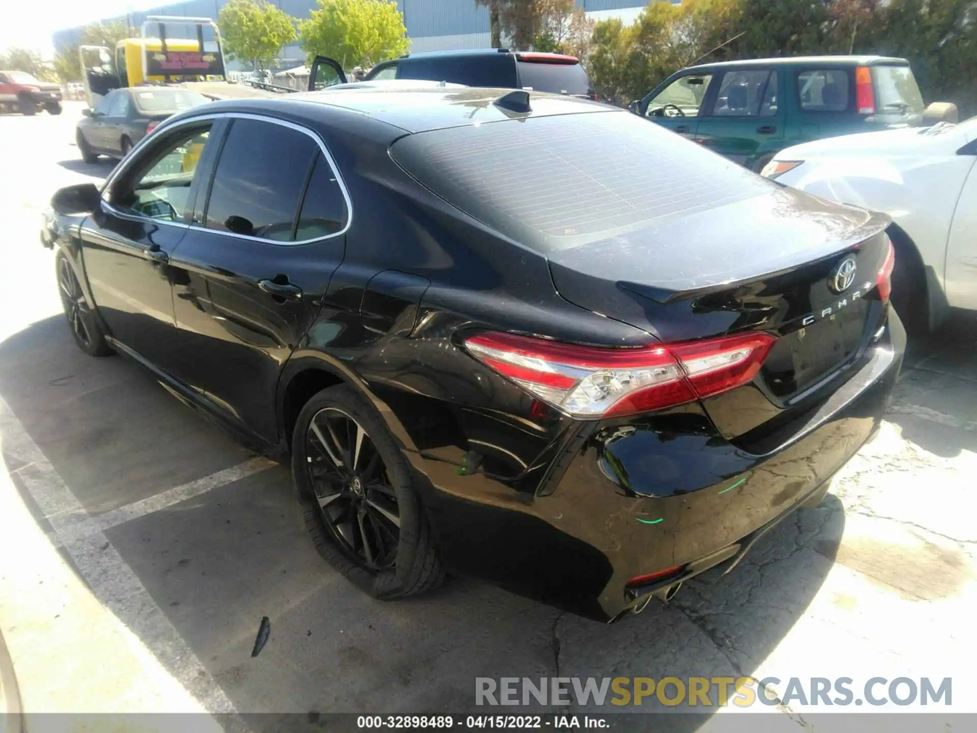 3 Photograph of a damaged car 4T1BZ1HK7KU031280 TOYOTA CAMRY 2019