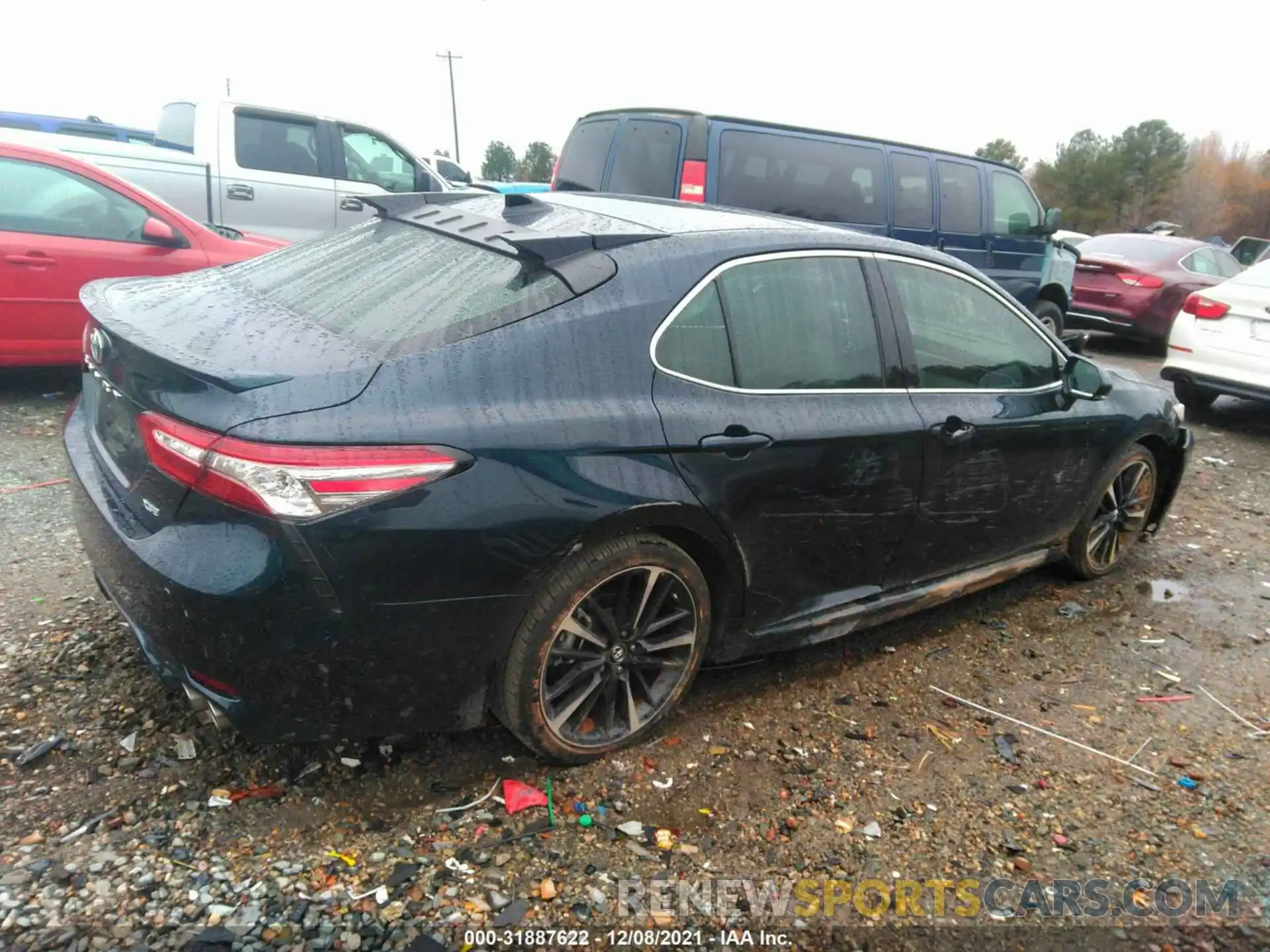 4 Photograph of a damaged car 4T1BZ1HK7KU031764 TOYOTA CAMRY 2019