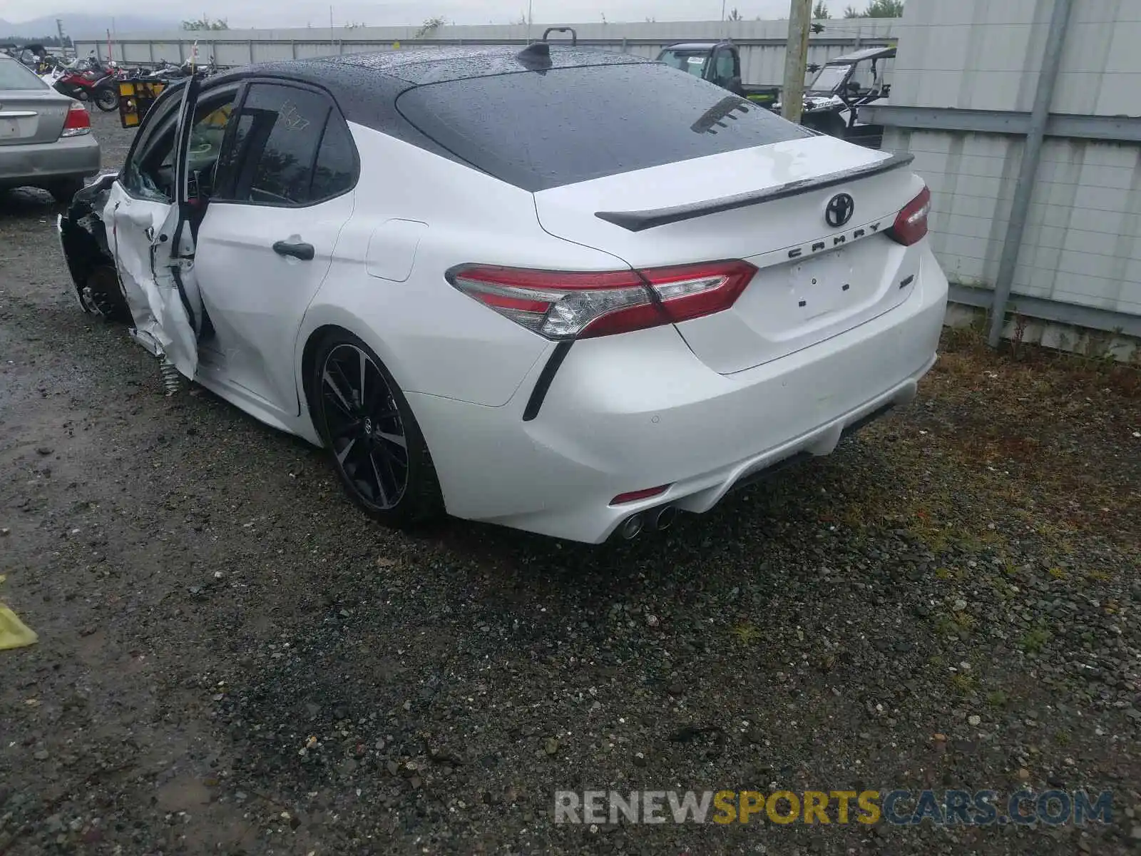 3 Photograph of a damaged car 4T1BZ1HK7KU032204 TOYOTA CAMRY 2019