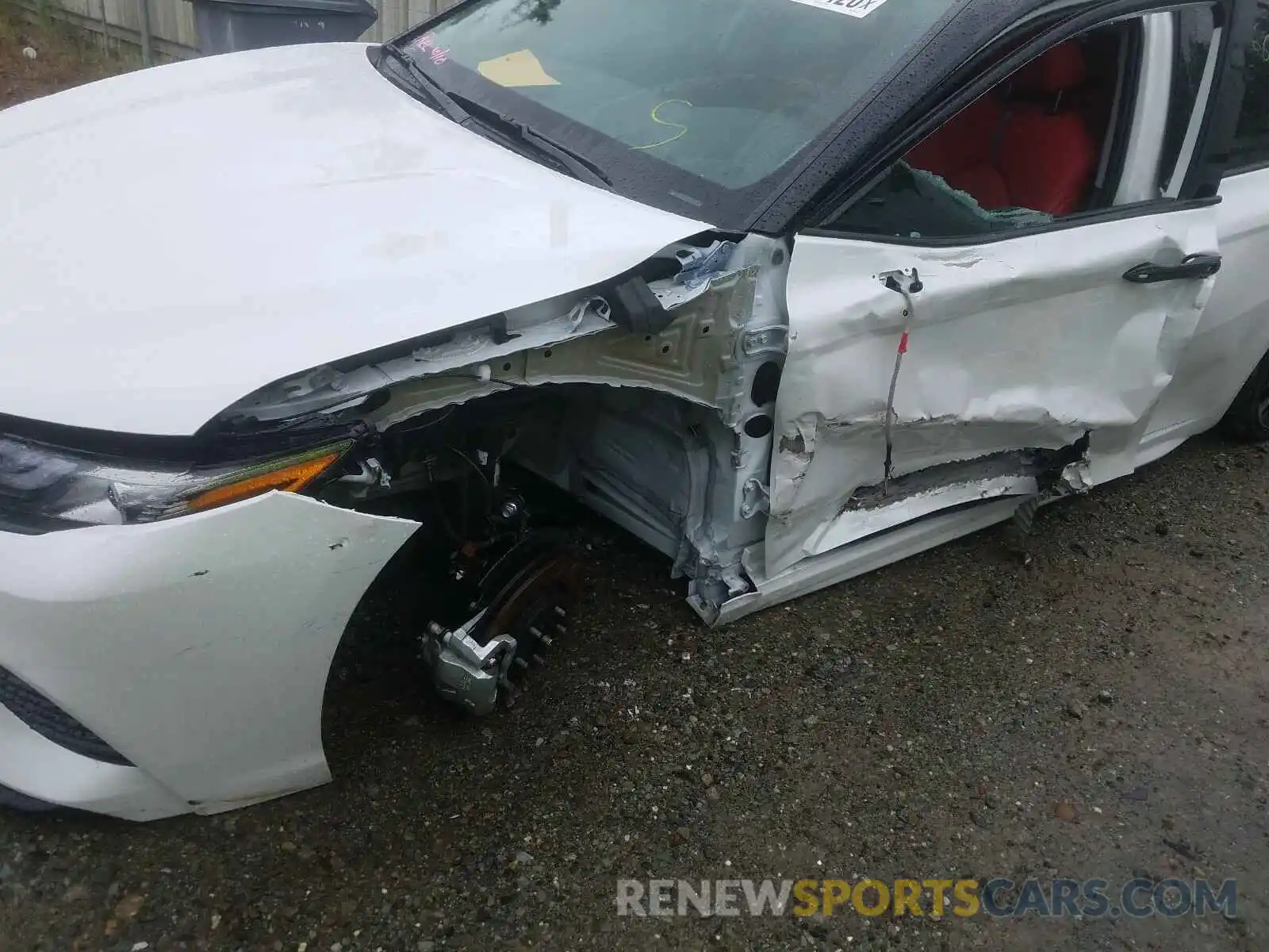 9 Photograph of a damaged car 4T1BZ1HK7KU032204 TOYOTA CAMRY 2019