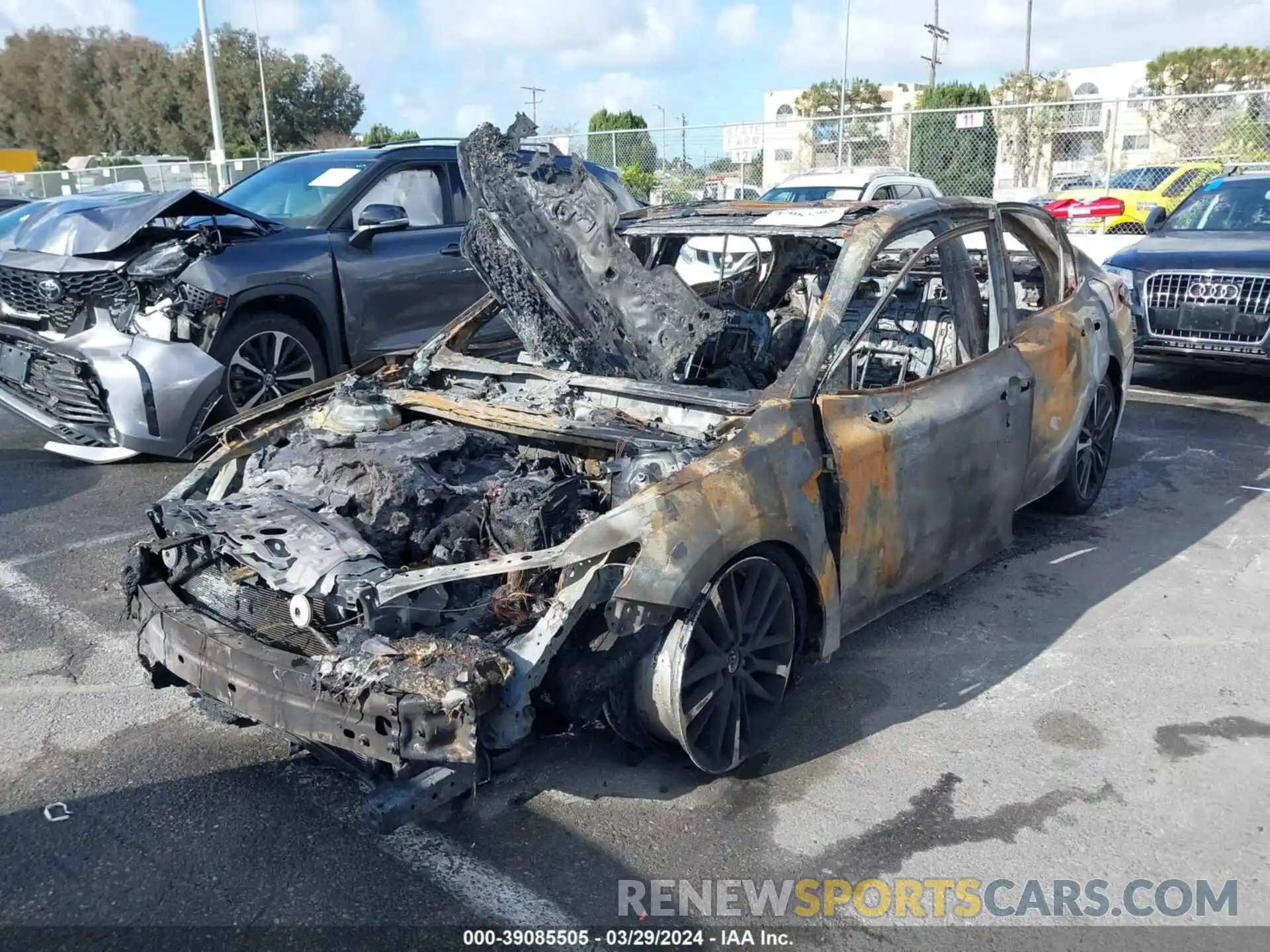 2 Photograph of a damaged car 4T1BZ1HK7KU509147 TOYOTA CAMRY 2019