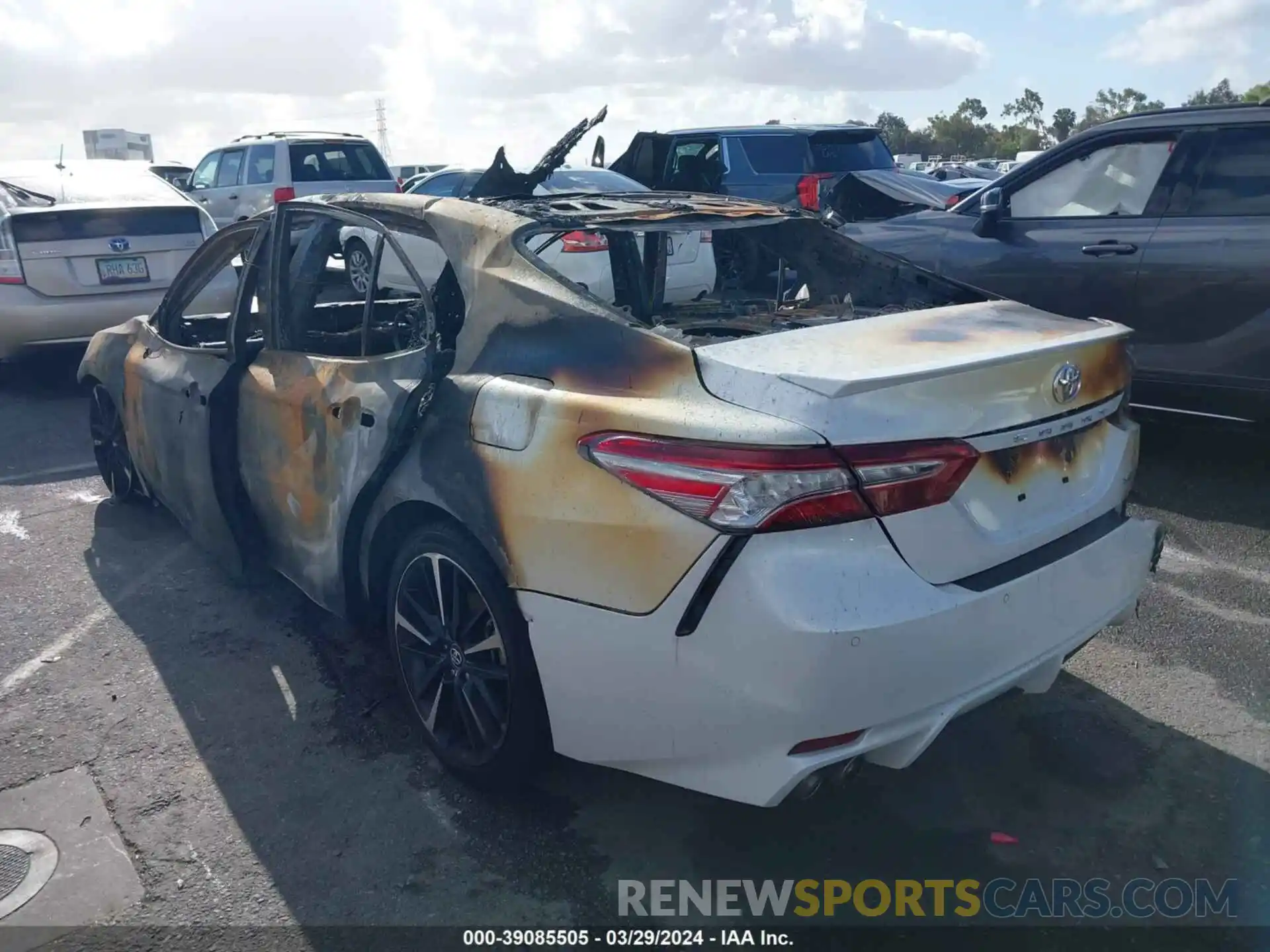 3 Photograph of a damaged car 4T1BZ1HK7KU509147 TOYOTA CAMRY 2019