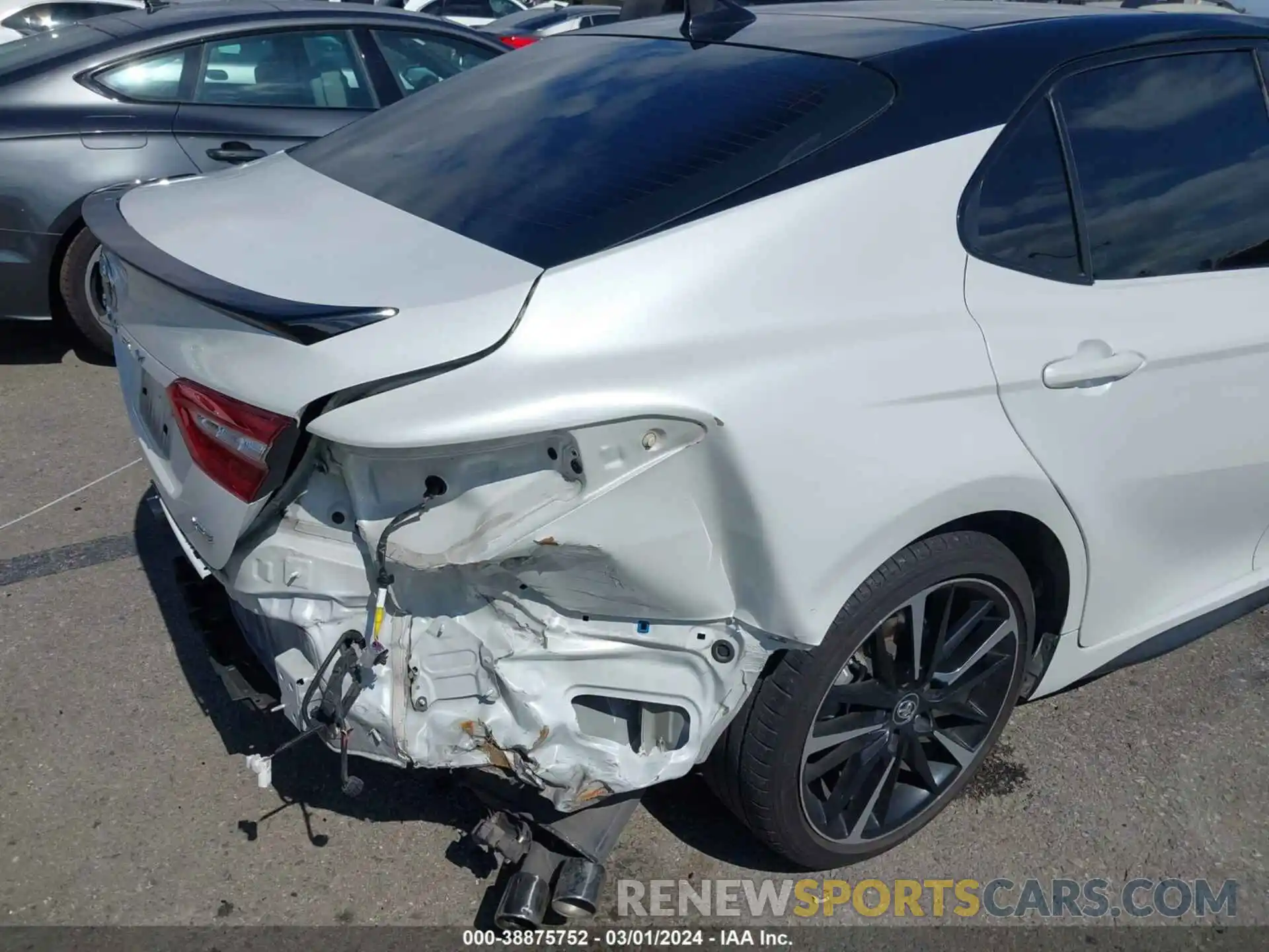 6 Photograph of a damaged car 4T1BZ1HK8KU023723 TOYOTA CAMRY 2019