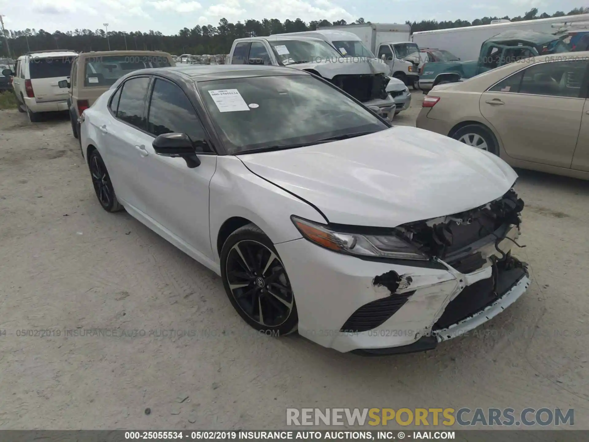 1 Photograph of a damaged car 4T1BZ1HK8KU024919 TOYOTA CAMRY 2019