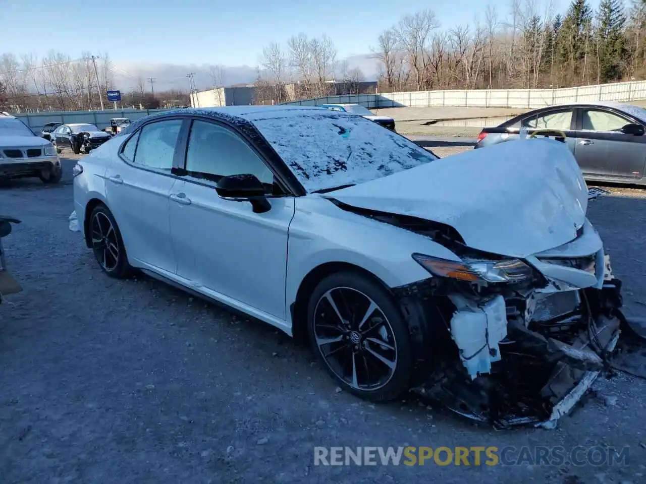 4 Photograph of a damaged car 4T1BZ1HK8KU025391 TOYOTA CAMRY 2019