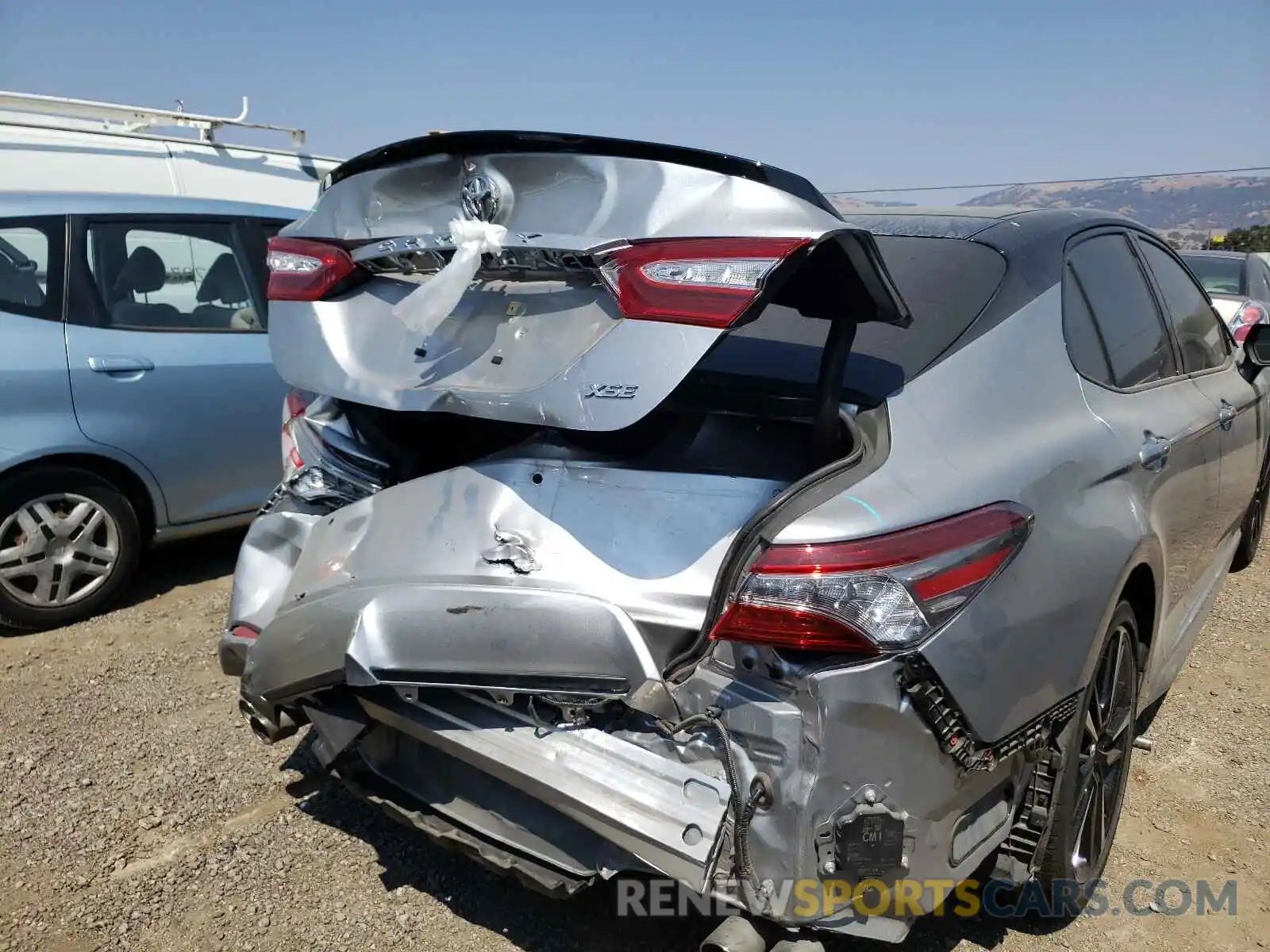 9 Photograph of a damaged car 4T1BZ1HK8KU025780 TOYOTA CAMRY 2019