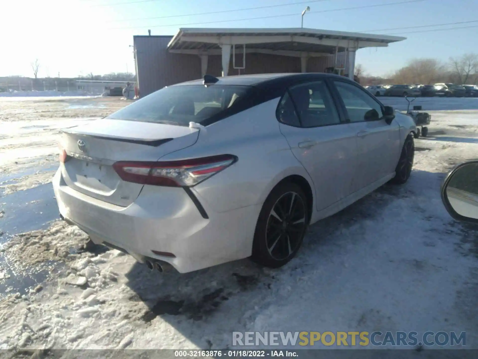 4 Photograph of a damaged car 4T1BZ1HK8KU025858 TOYOTA CAMRY 2019