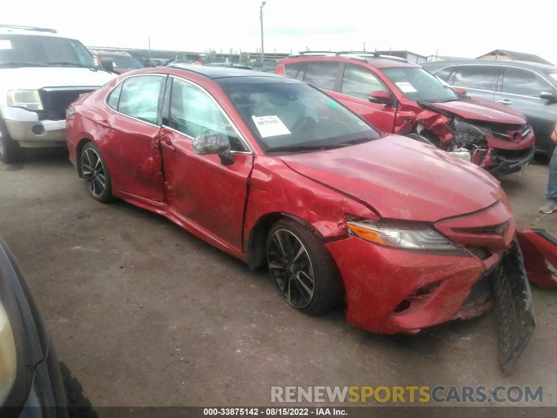 1 Photograph of a damaged car 4T1BZ1HK8KU027495 TOYOTA CAMRY 2019